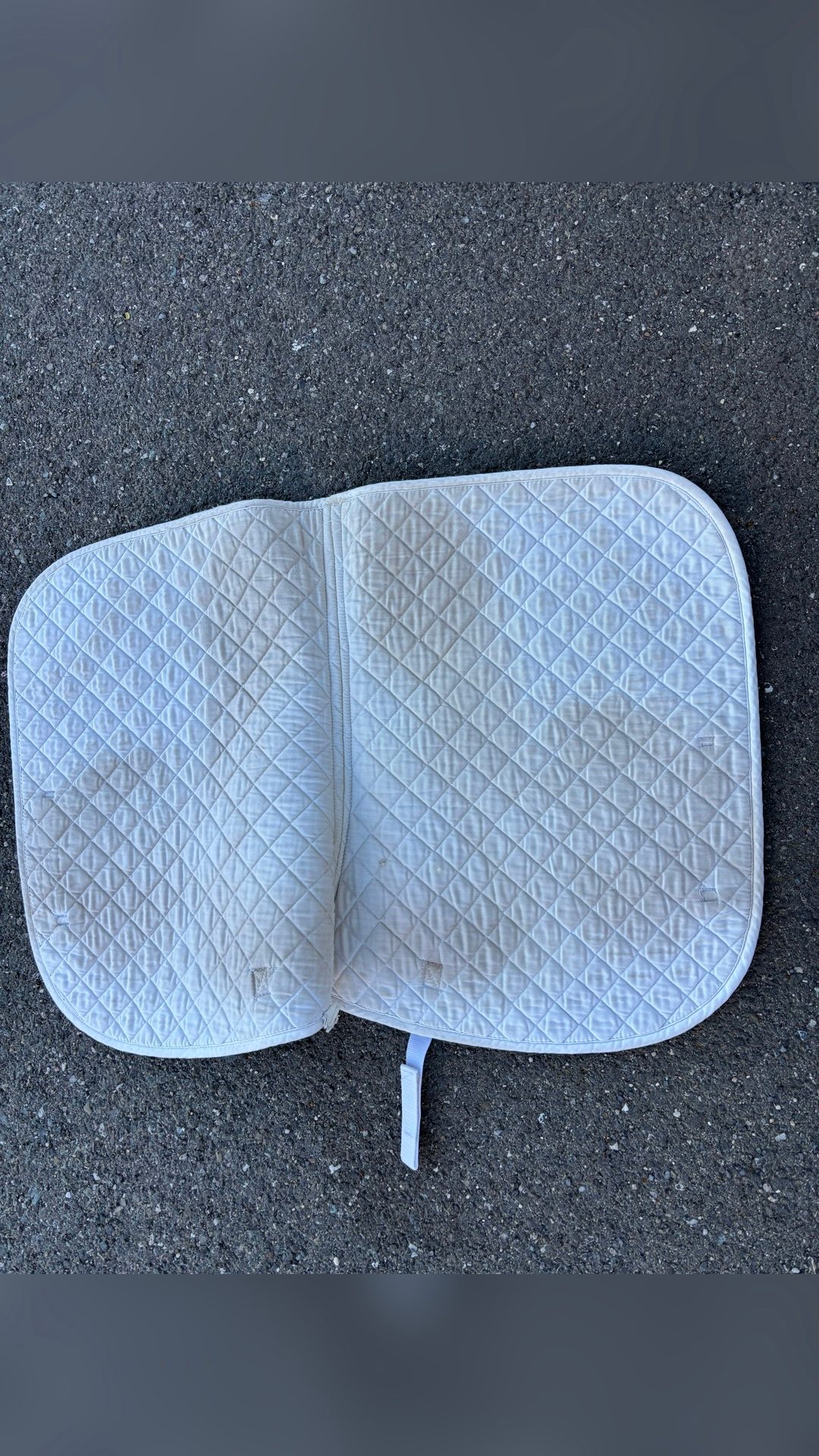 Tapis blanc, média 3