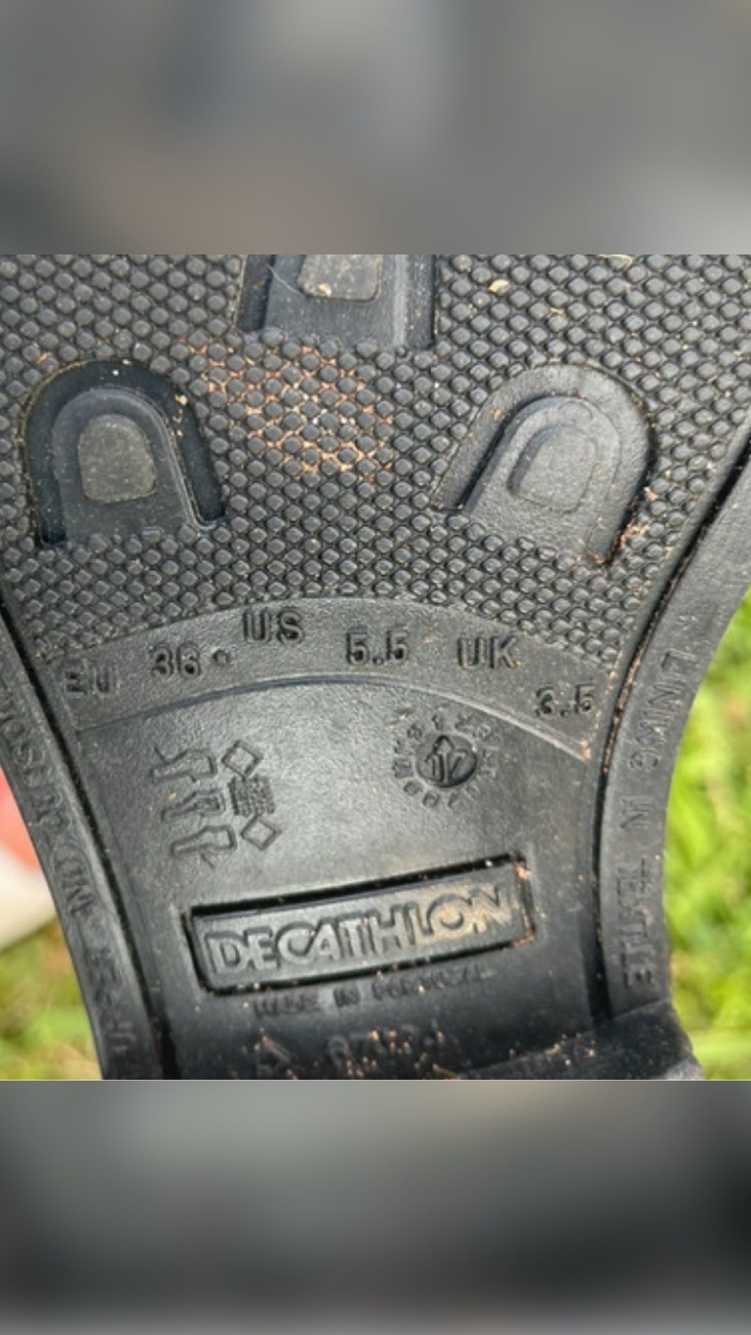 Botte noire, média 2
