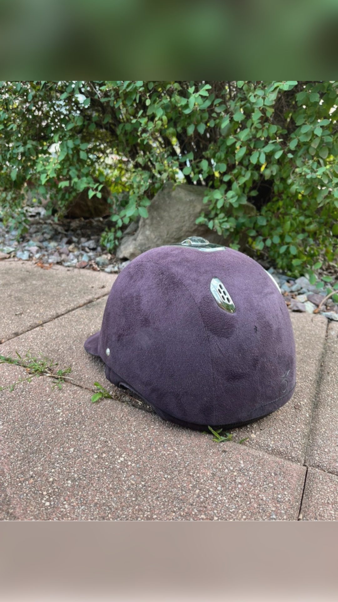 Bombe noire taille 54, média 3
