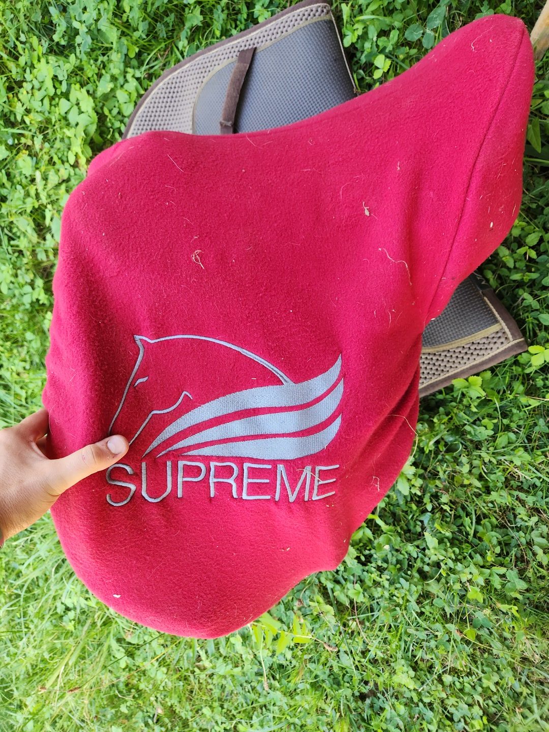 Selle marque Suprême, média 5