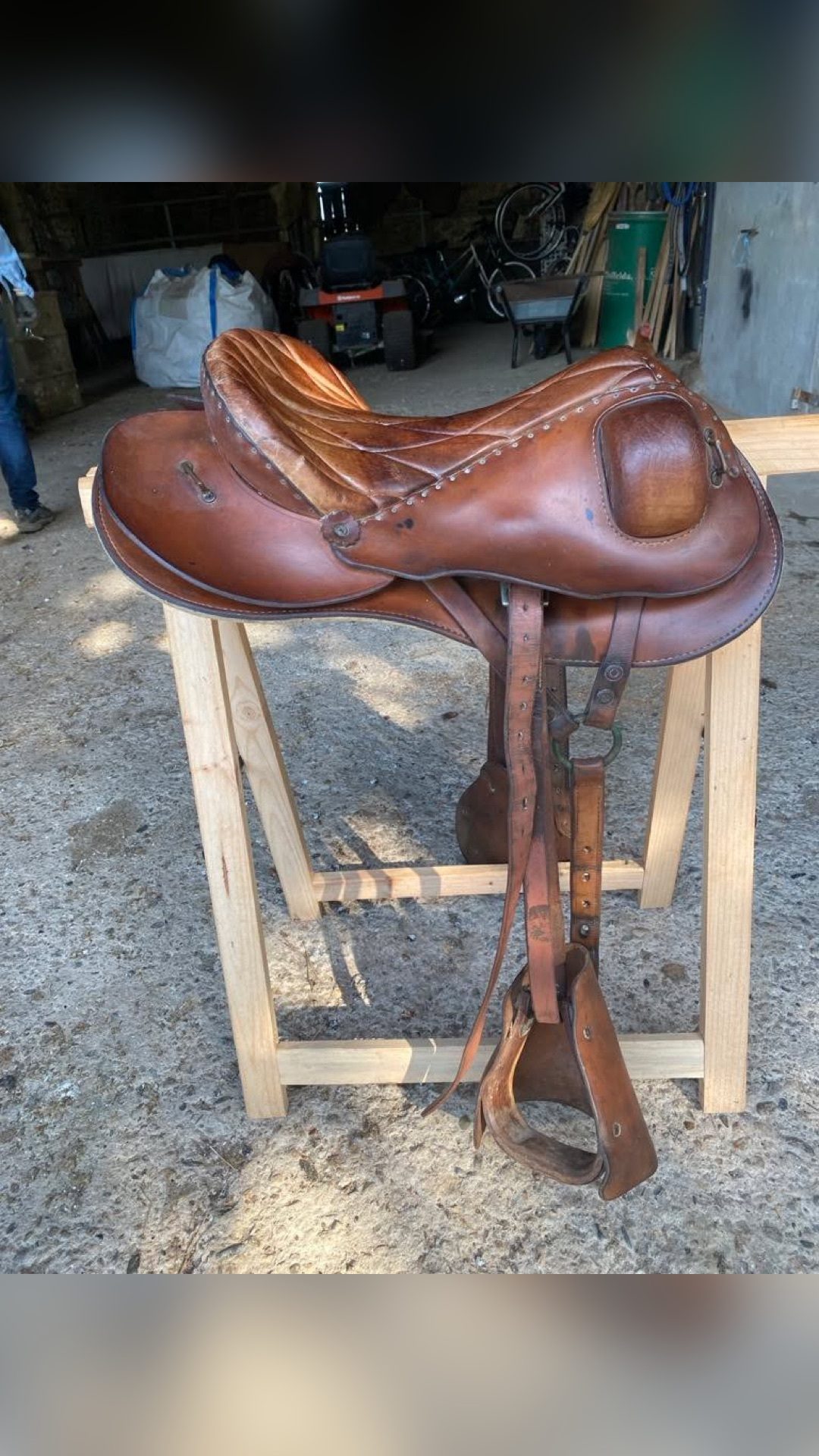 Selle Hugues Petel, média 6