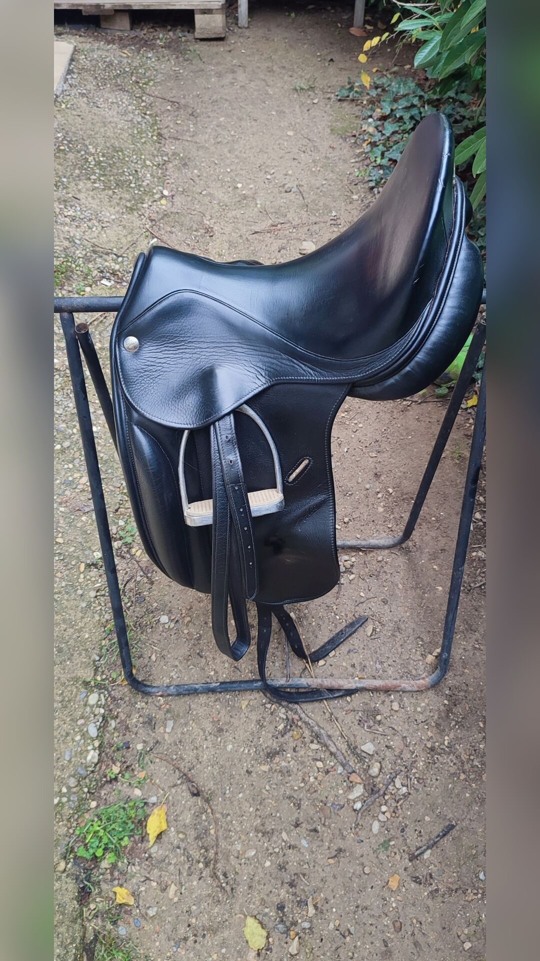 Selle de Dressage encadrante, média 2