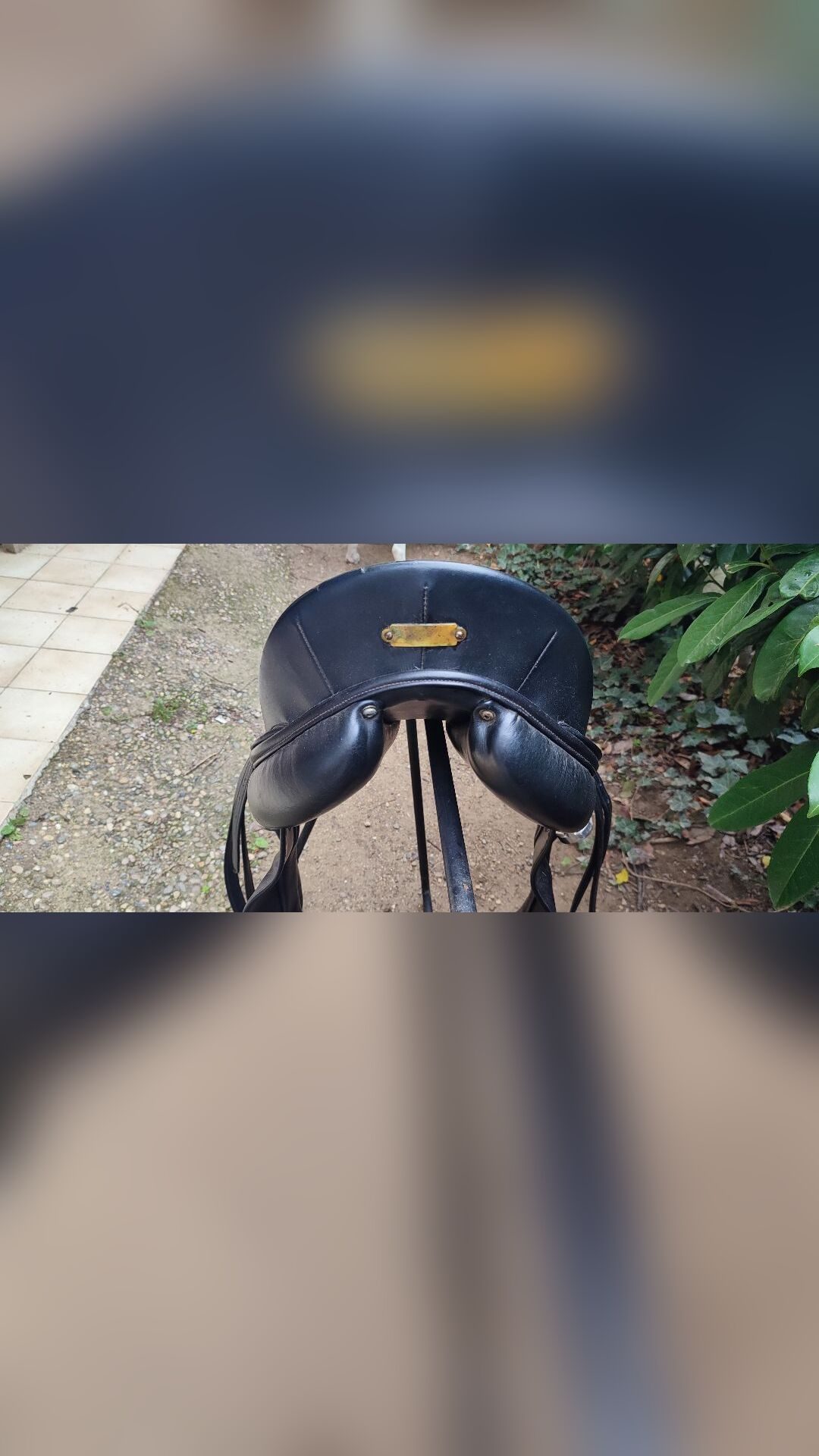 Selle de Dressage encadrante, média 4