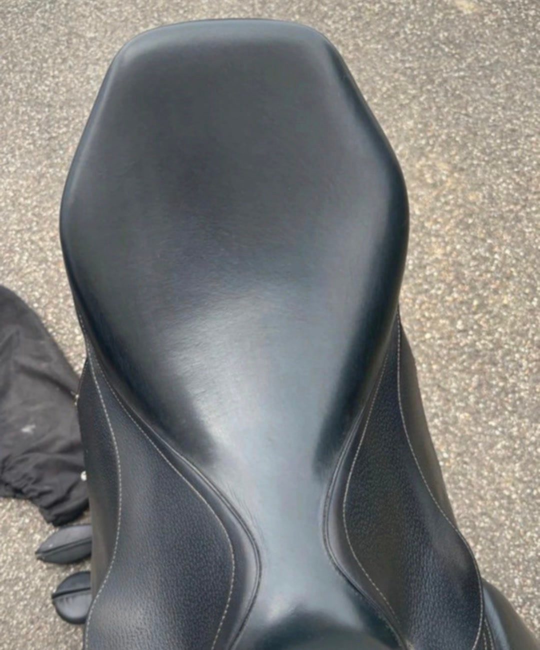 Selle noire, média 4