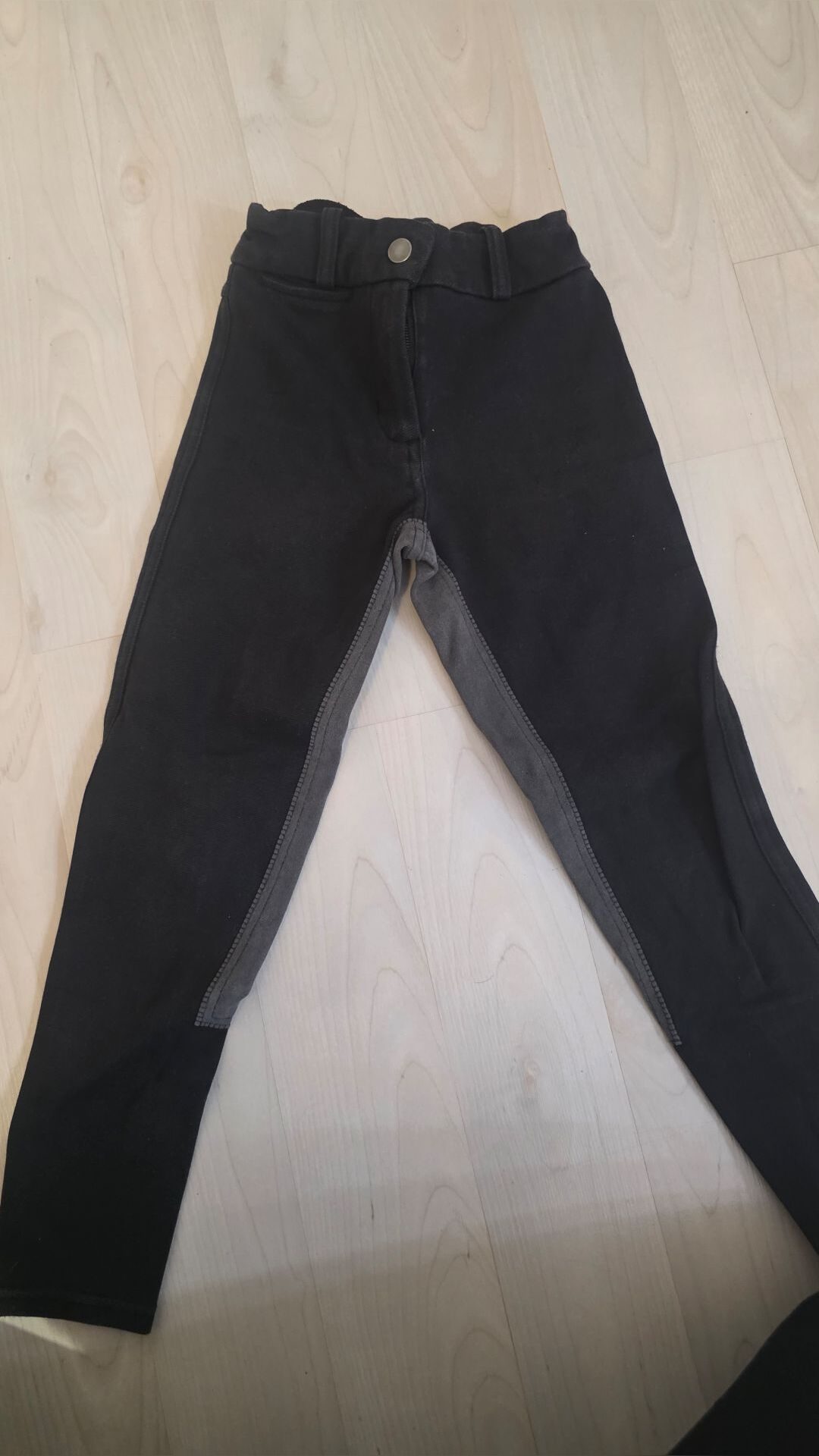 Lot de 2 pantalon taille 8 ans, média 4