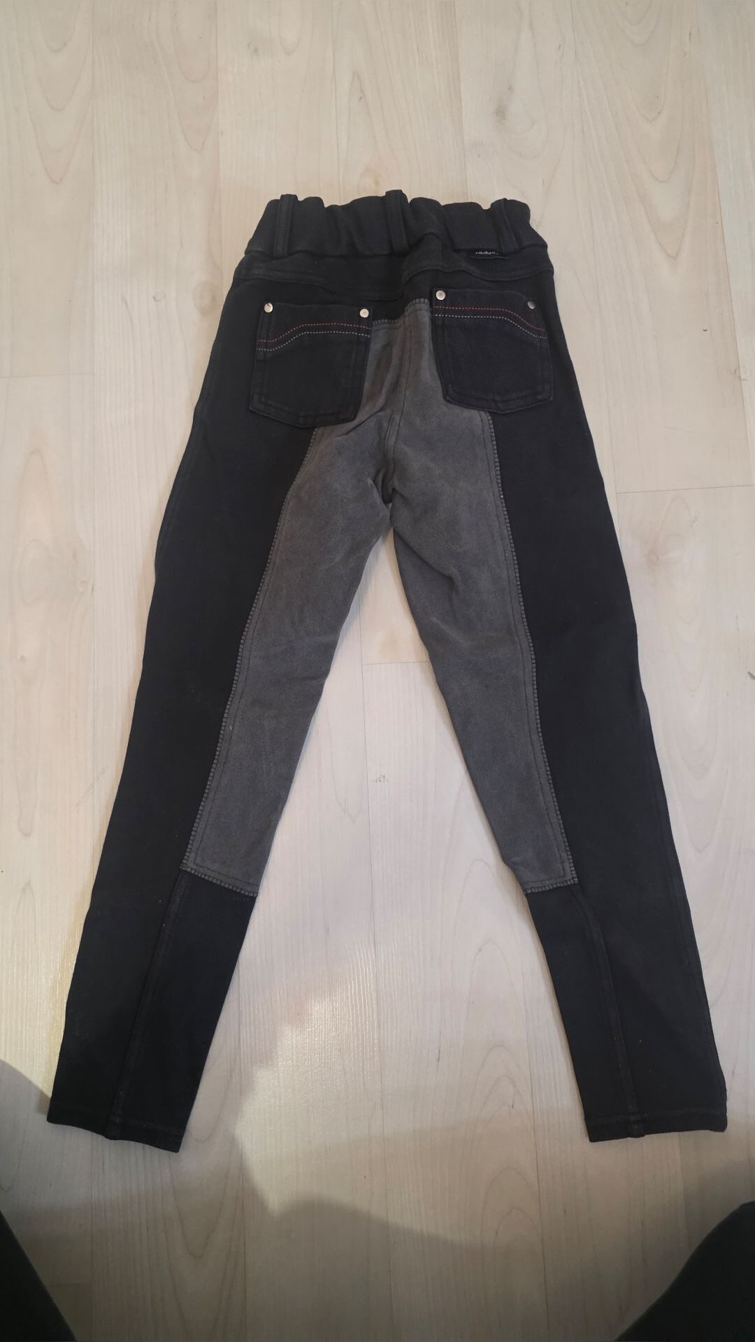 Lot de 2 pantalon taille 8 ans, média 5