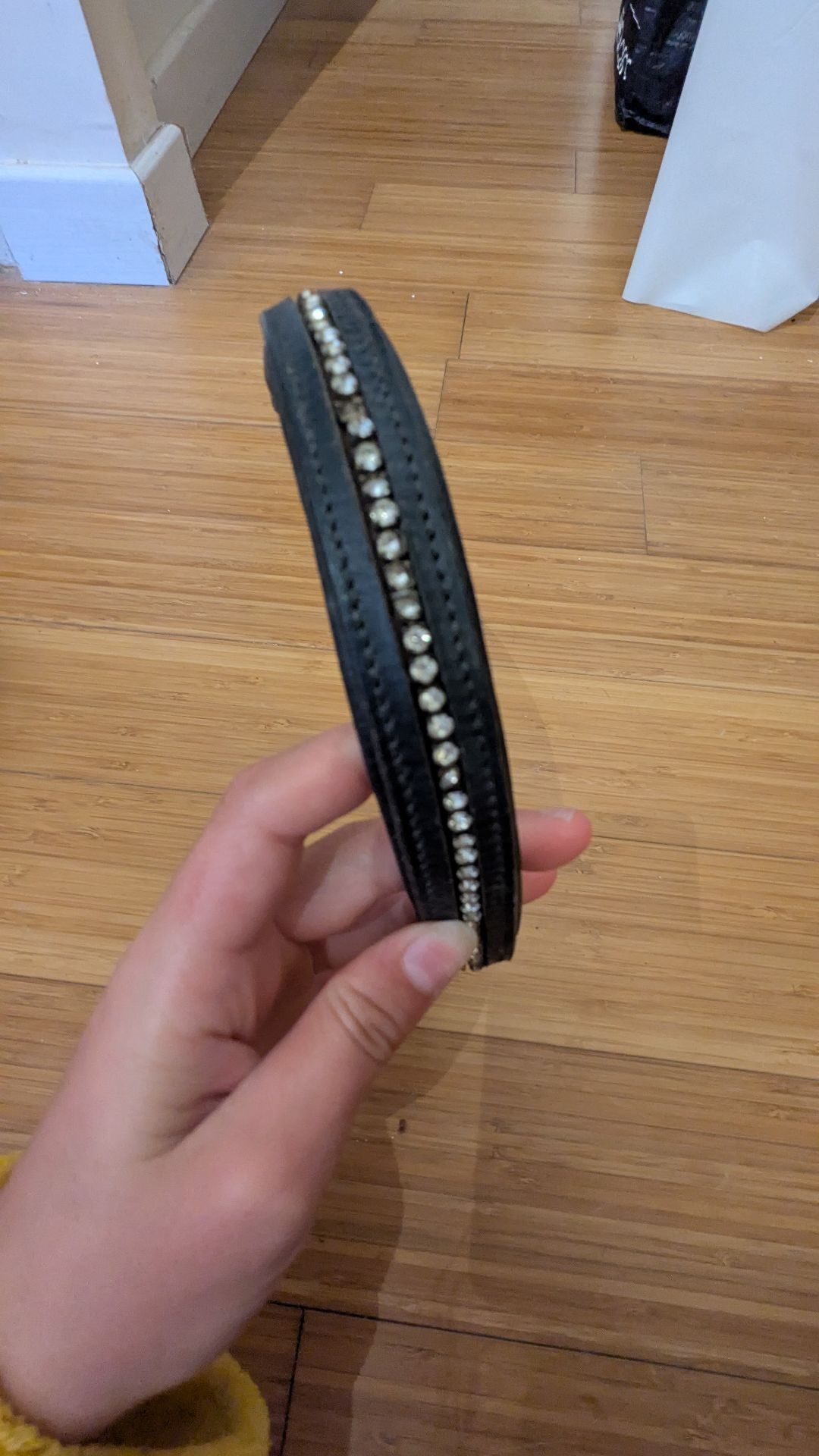 Frontal en cuir avec strass, média 3