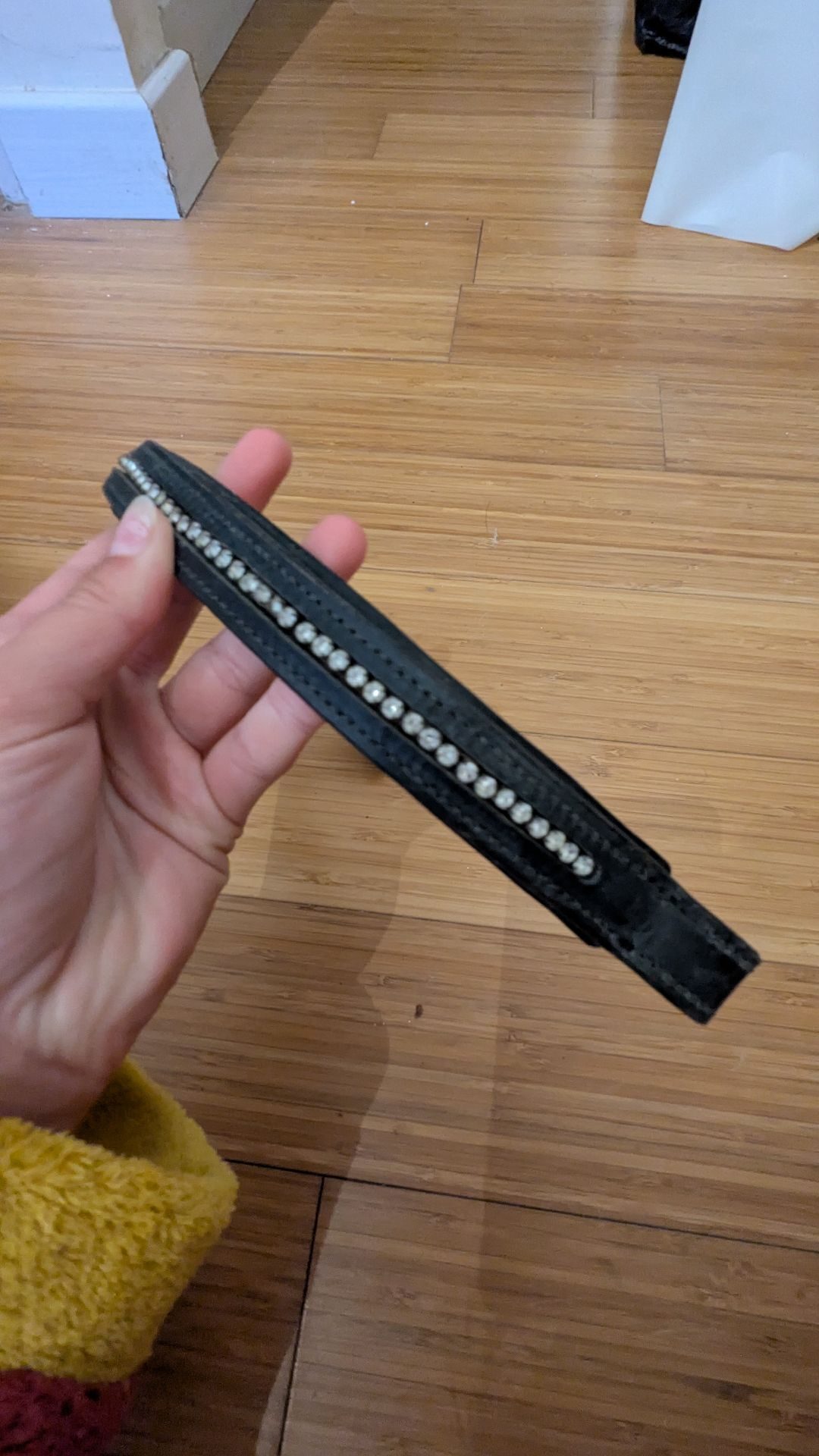 Frontal en cuir avec strass, média 5
