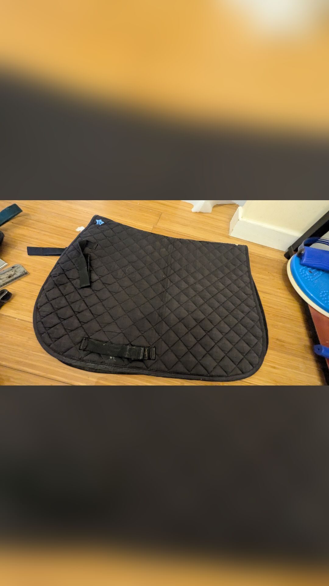 Tapis noir, média 2