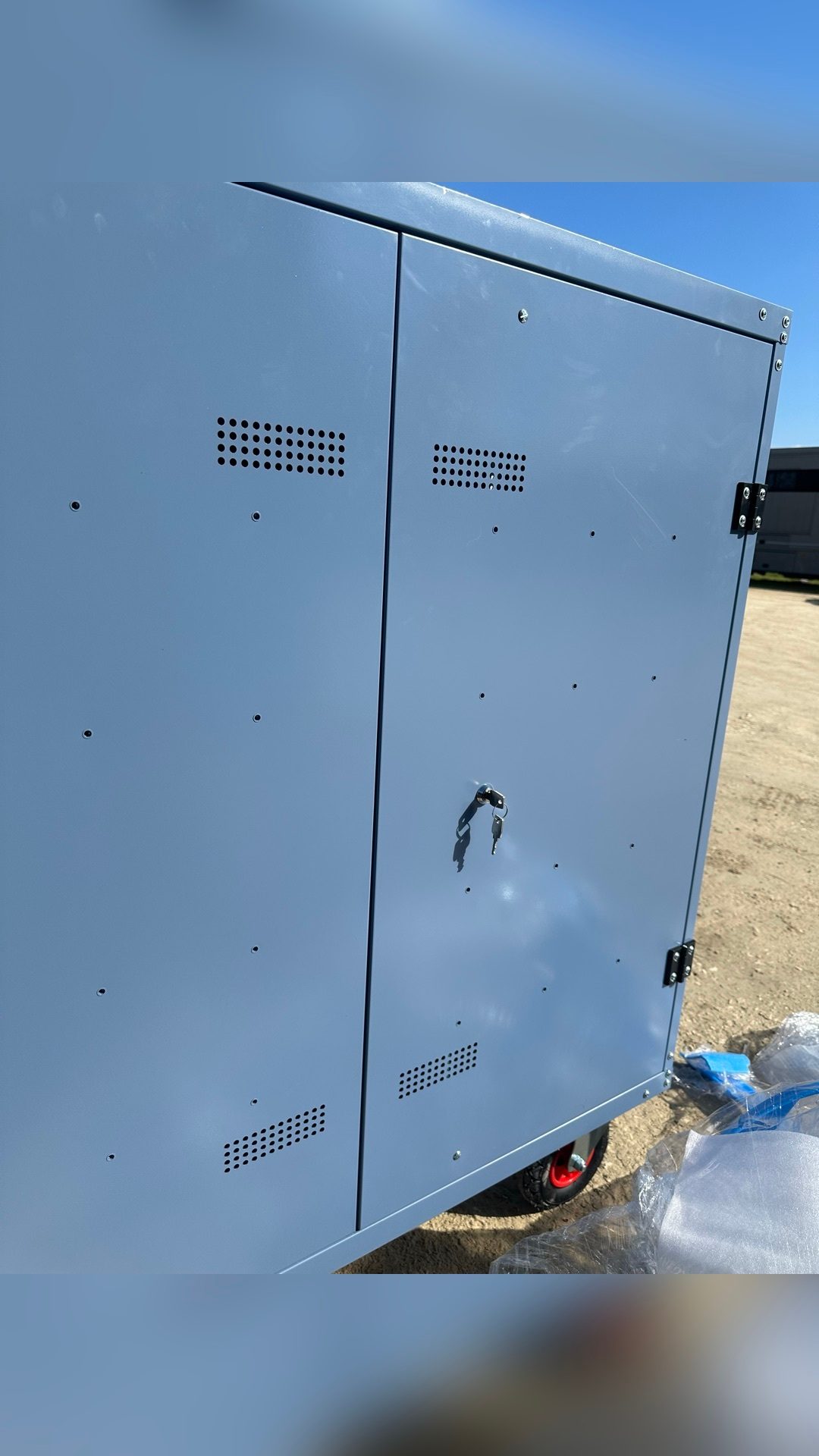 Malle de concours neuve à vendre - Kleider Concept Bleu pigeon, média 5
