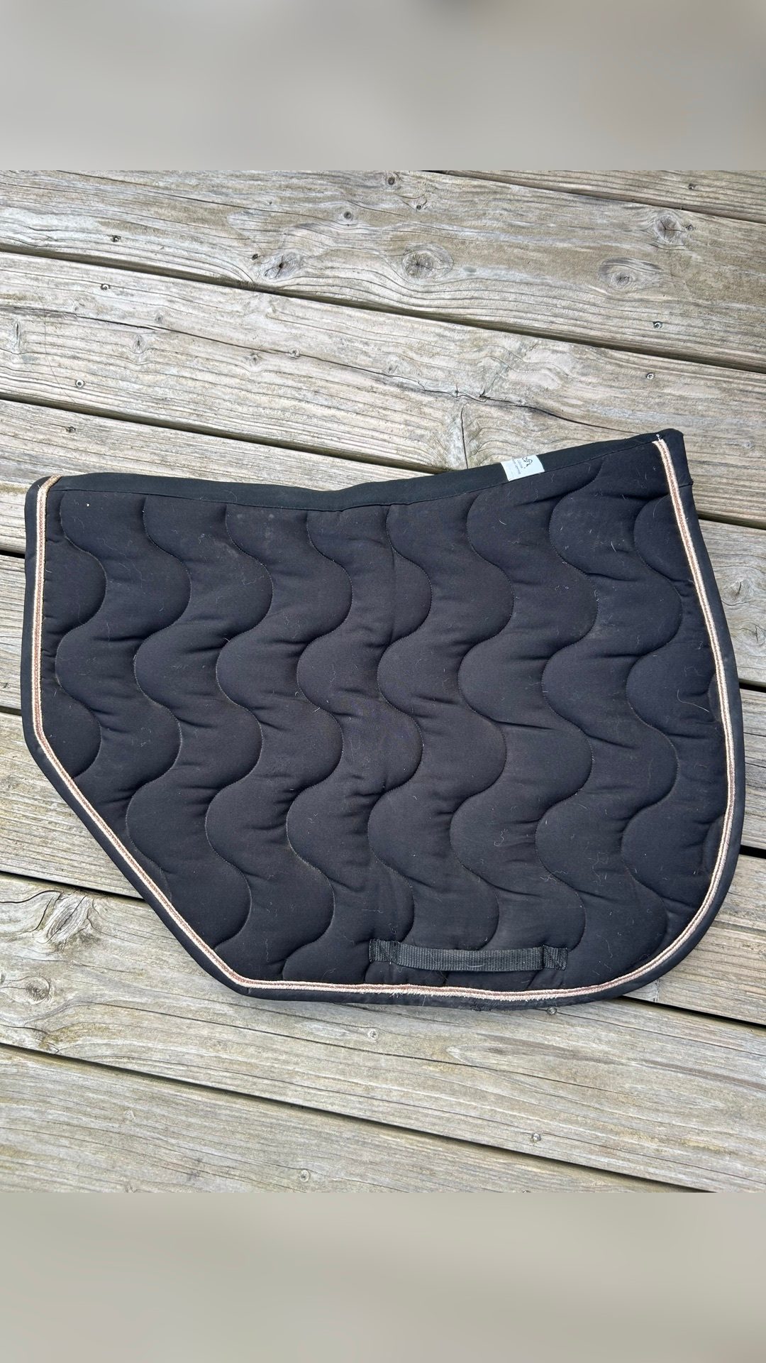 Tapis Pénélope coupe sport noir et or, média 3
