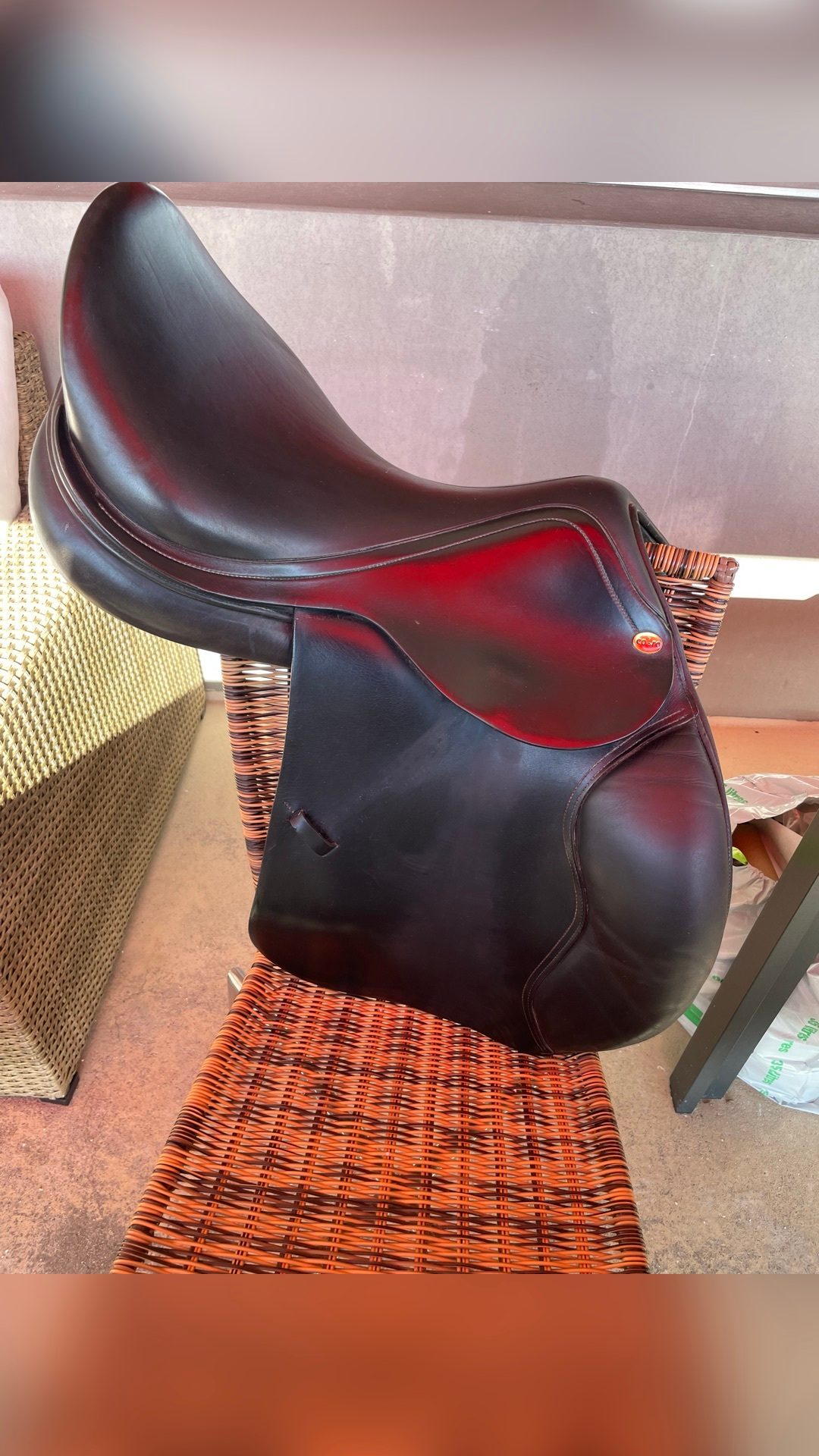 Selle mixte noir en cuir, média 3