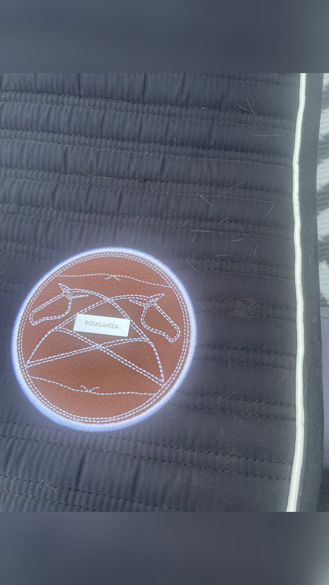 Tapis fouganza noir et cuir, média 2