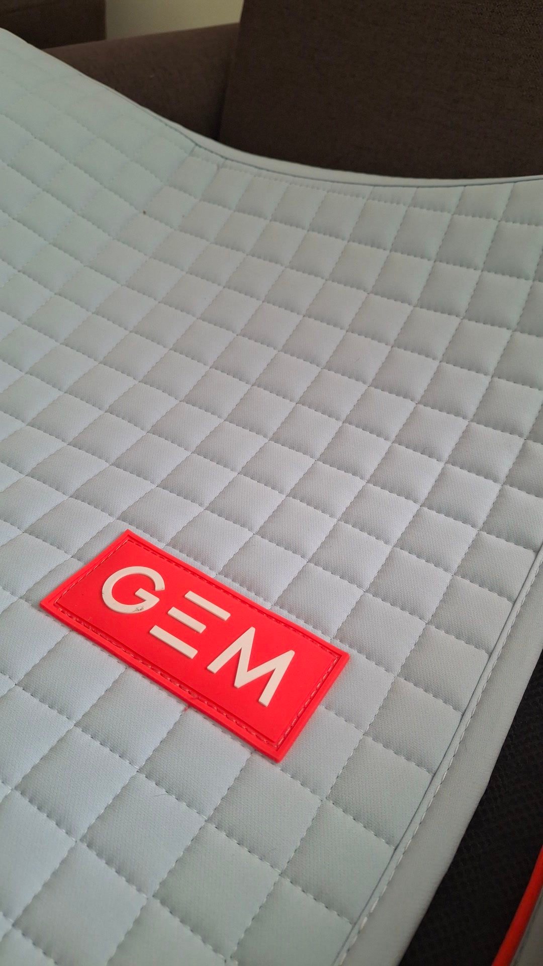 Tapis GEM neuf, média 3