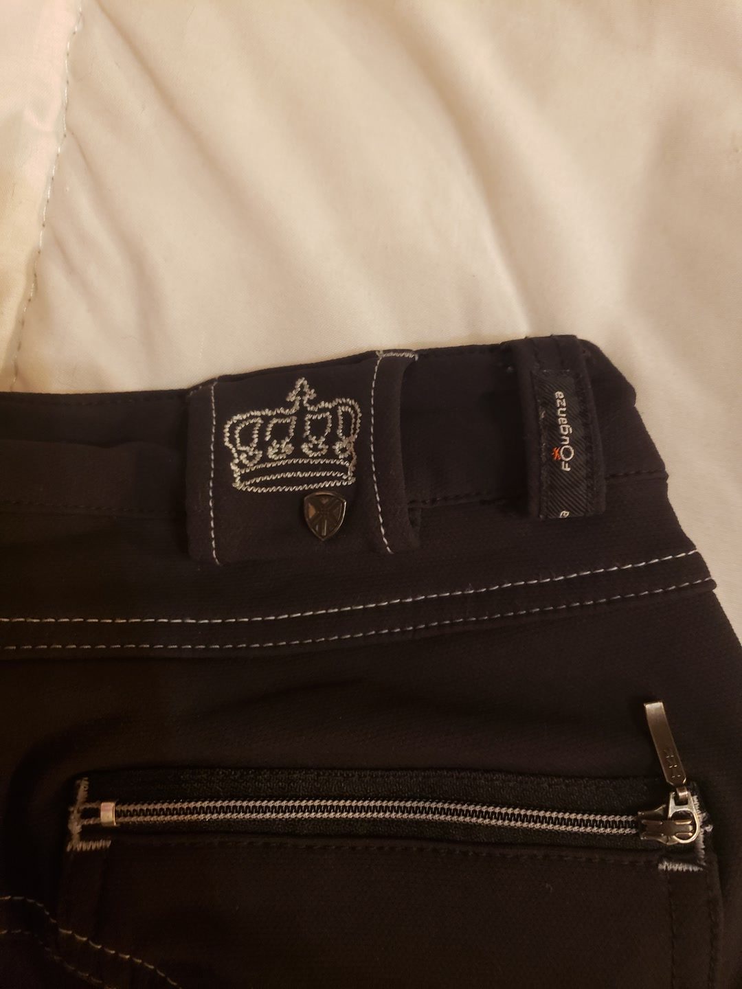 Pantalon Fouganza neuf, média 4