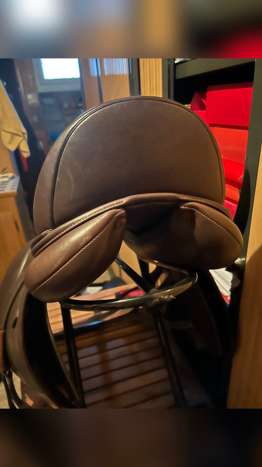 Selle Ikonic havane, média 2