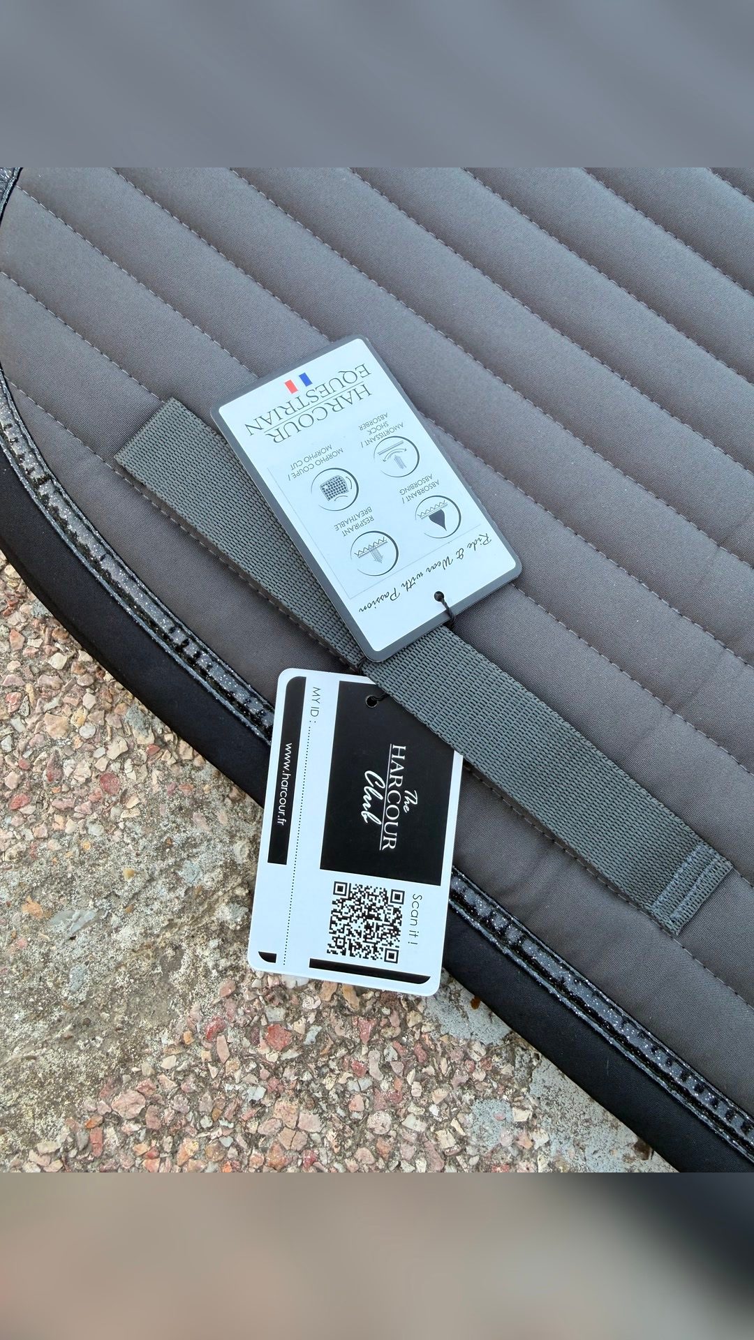 Tapis Harcour Karembar gris/ liseré pailleté, média 4