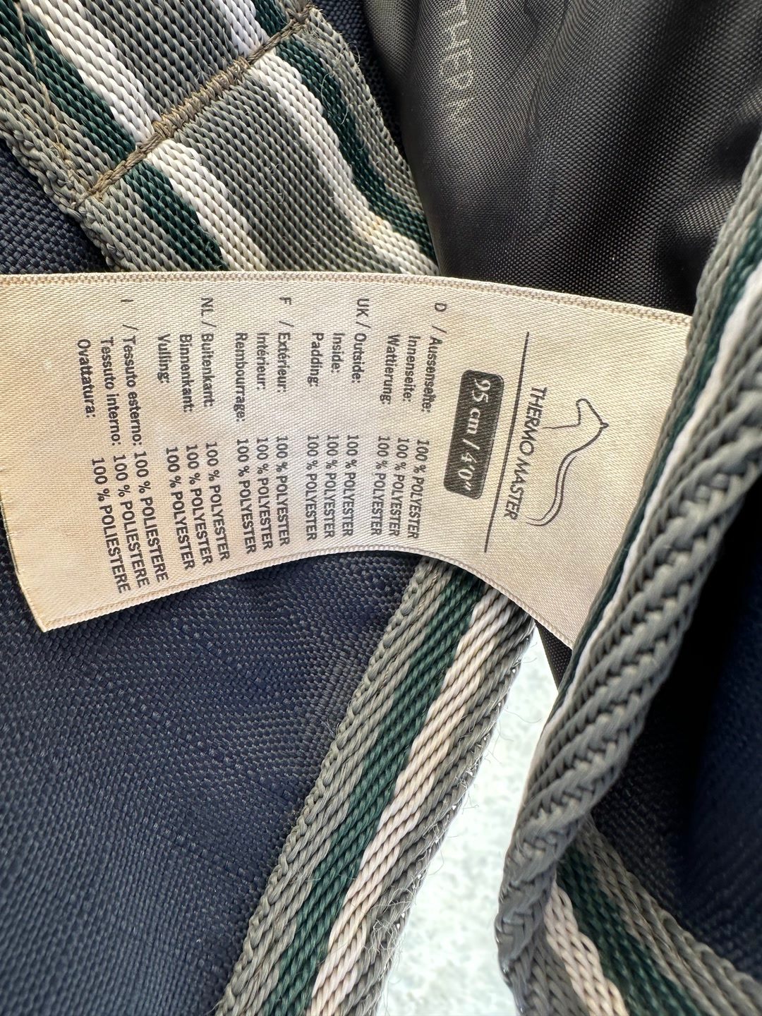 Couverture imperméable poney, média 3