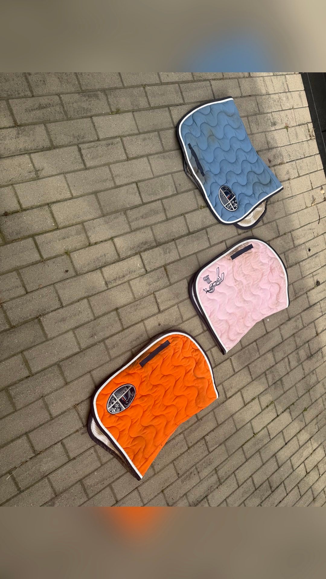 Tapis Jump’in Orange et bleu marine, média 2