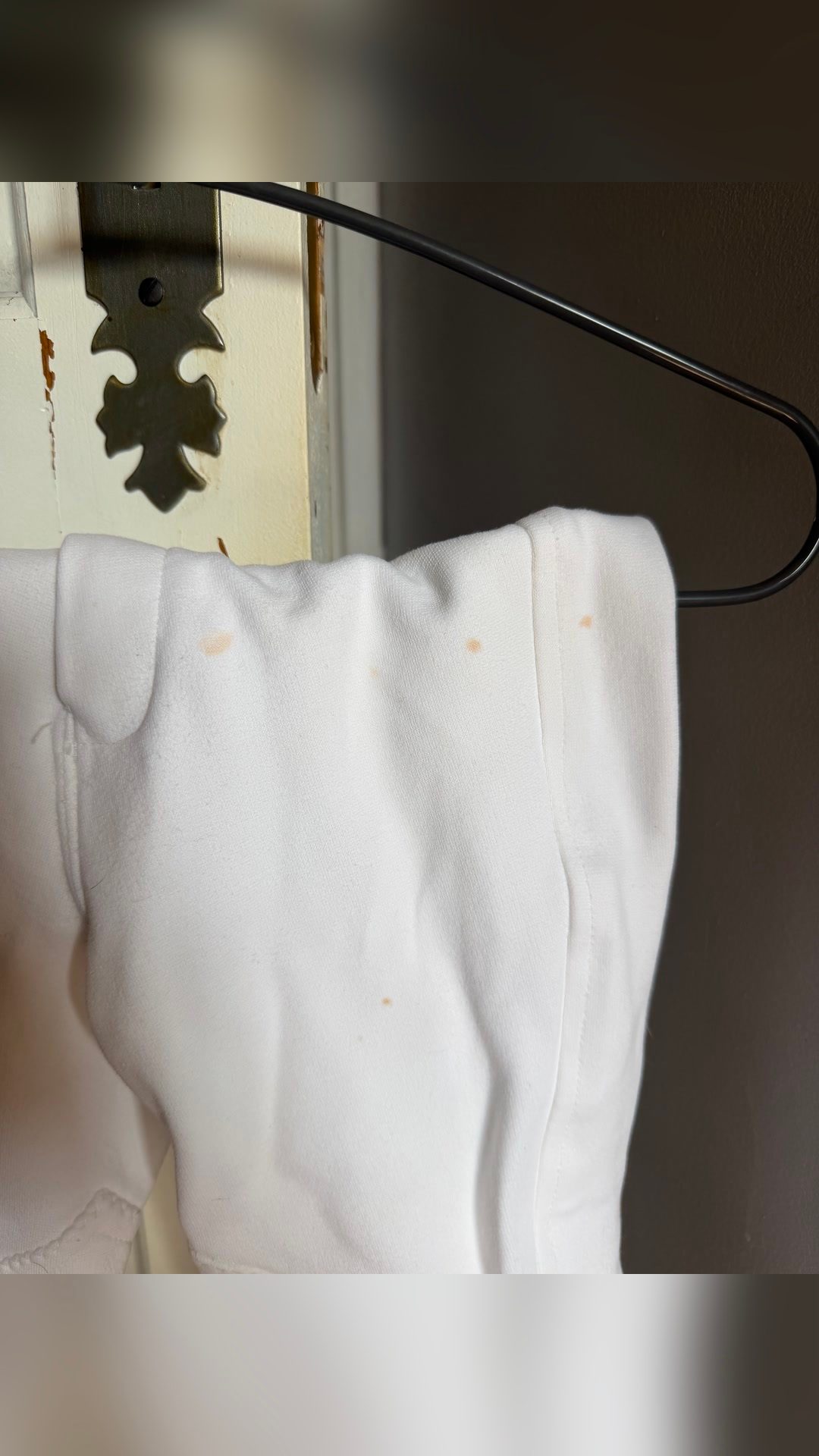 Pantalon blanc 8 ans, média 4