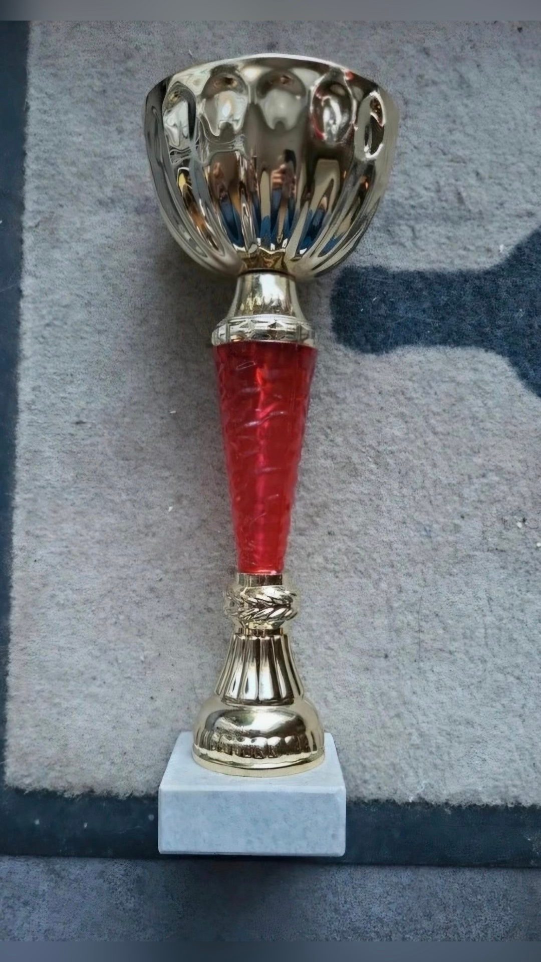 Lot de 2 coupes / trophées, média 4