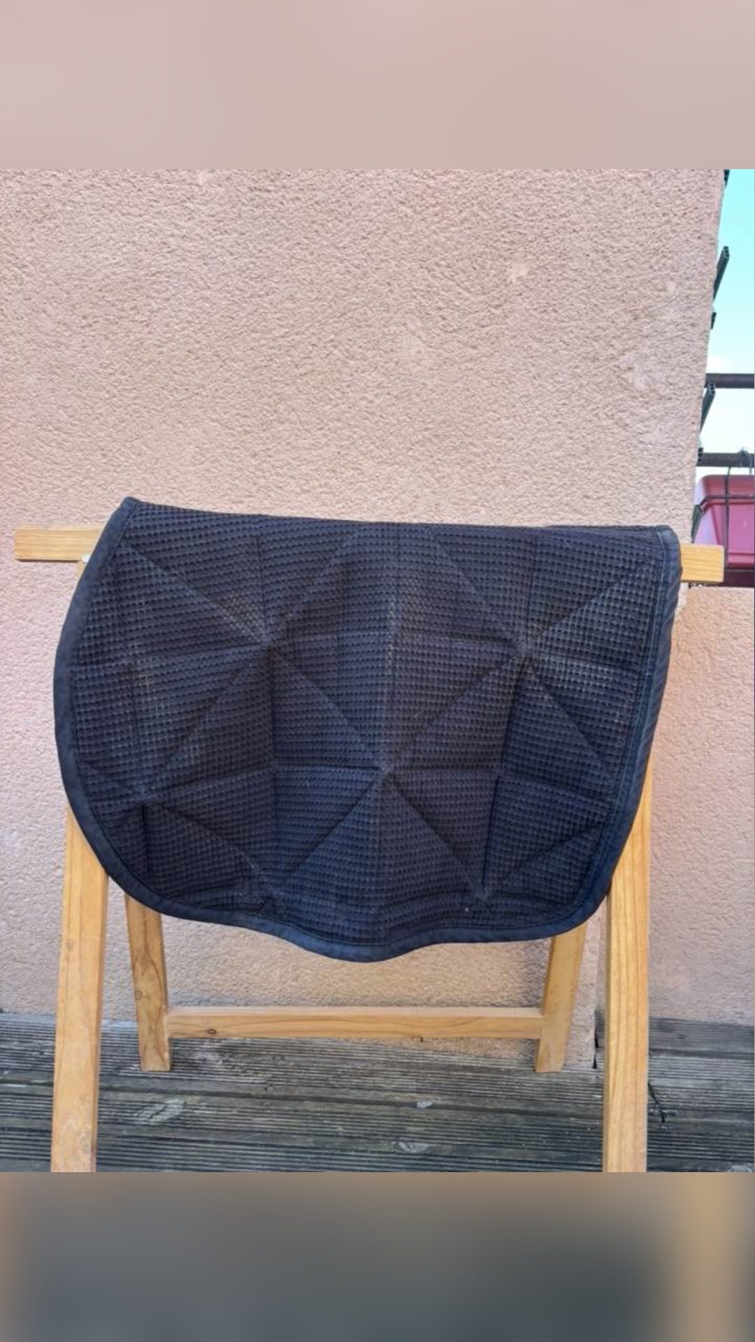 Tapis de selle noir, média 3