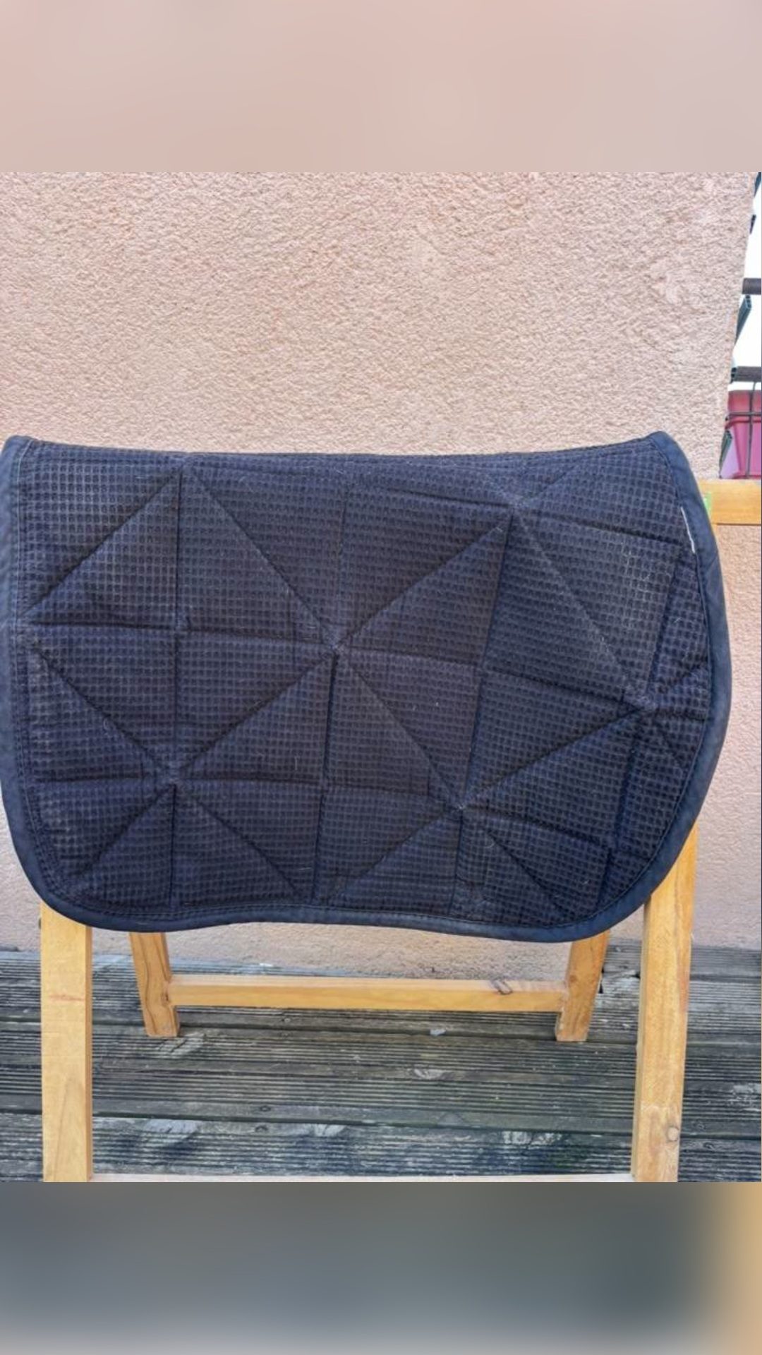 Tapis de selle noir, média 4