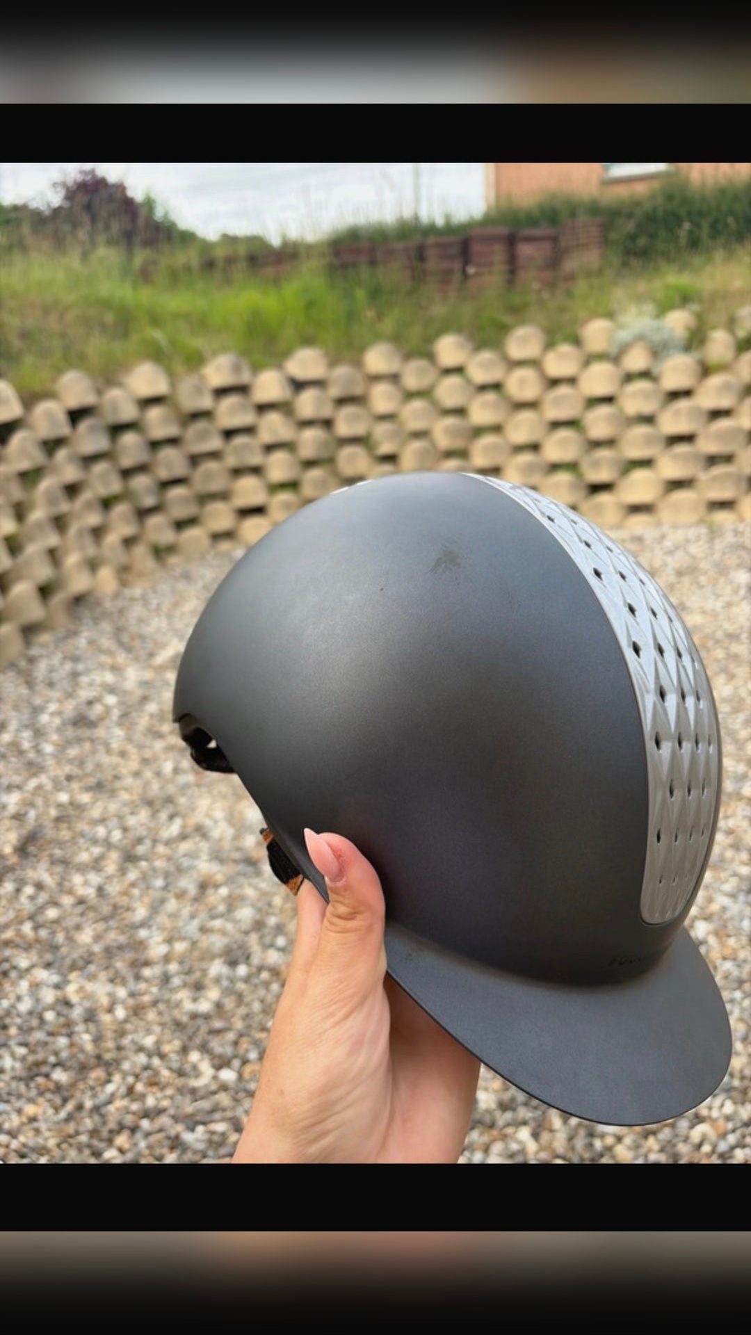 Bombe équitation, média 2