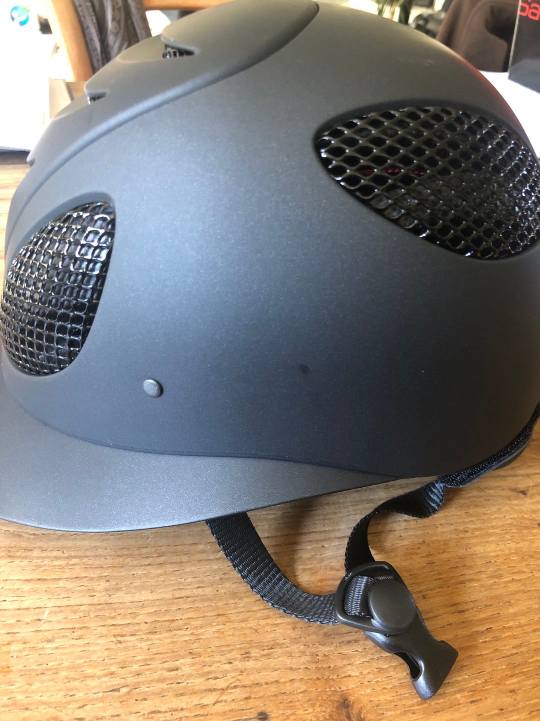 Casque GPA speed air neuf 56, média 5