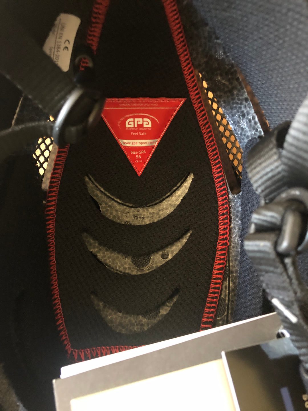 Casque GPA speed air neuf 56, média 4