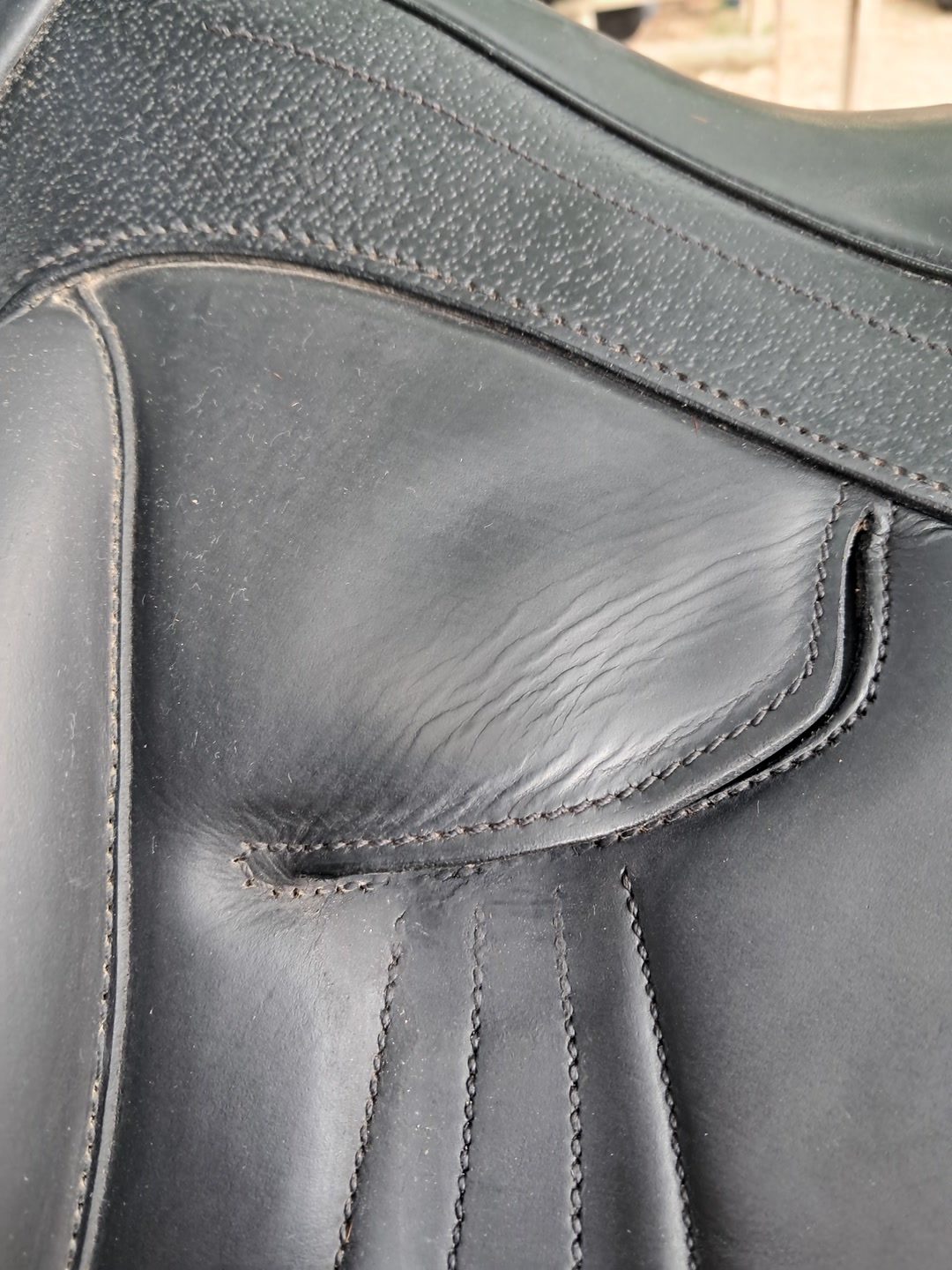 Selle devoucoux  dressage, média 8