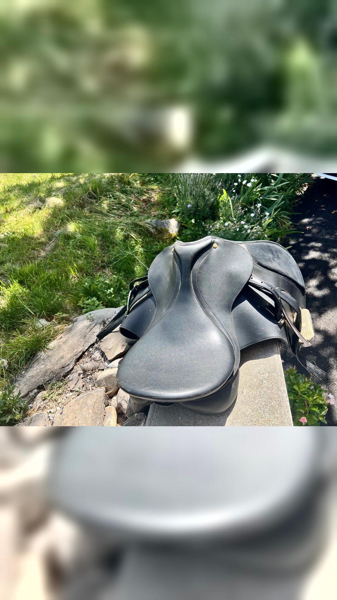 Selle noire synthétique marque Wintec, média 3