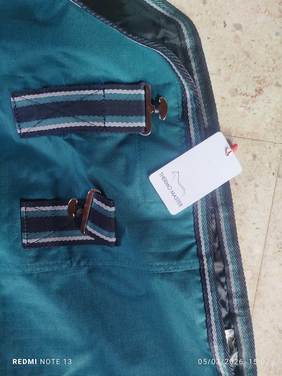 Couverture imperméable 0g T165, média 2