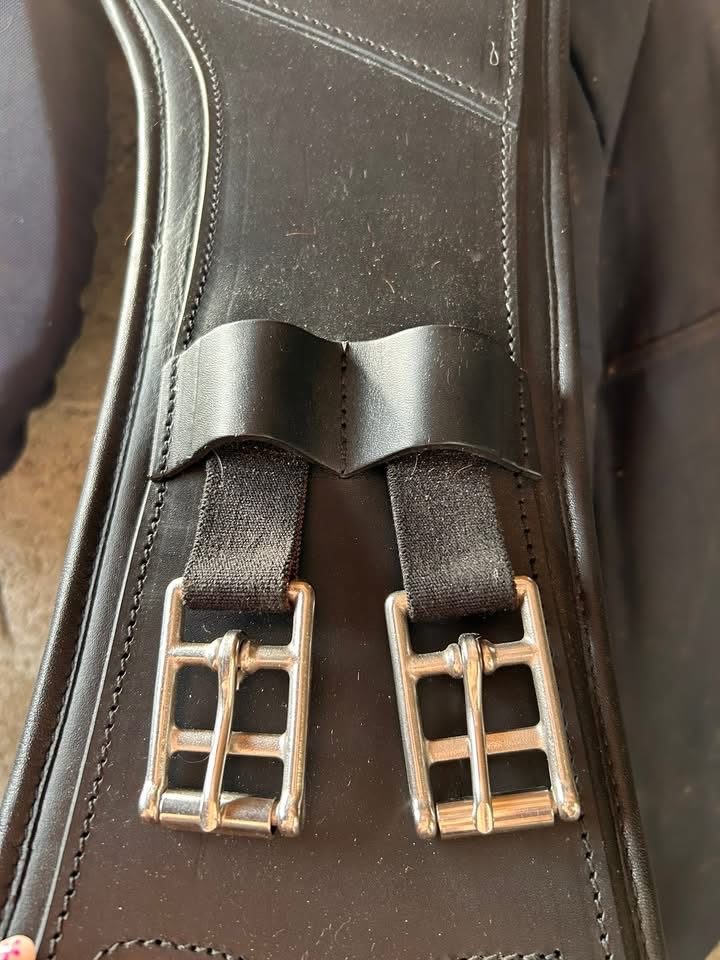 Selle Dressage 17,5, média 5