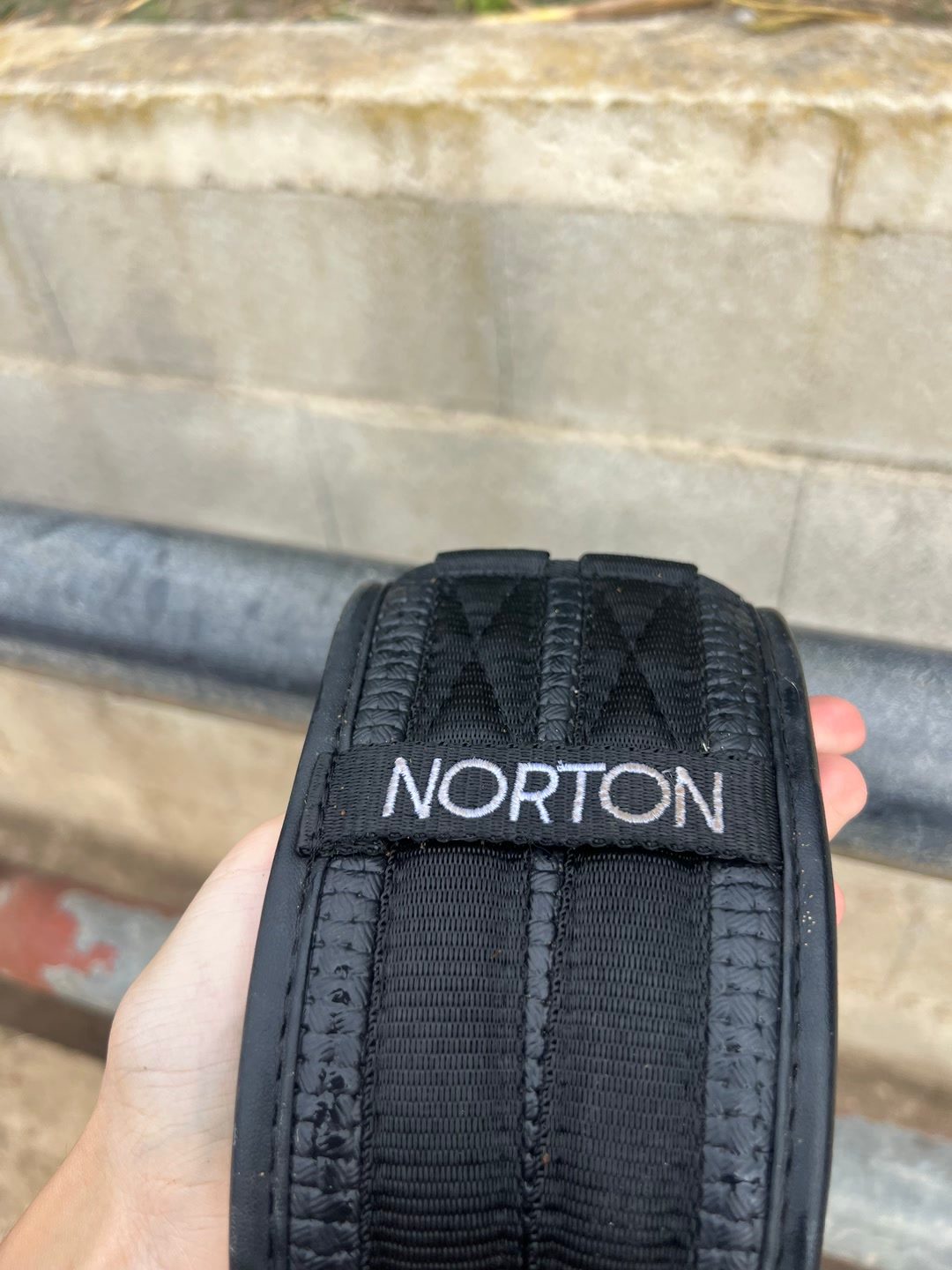Selle Norton pro mixe 17,5 pouces, média 6