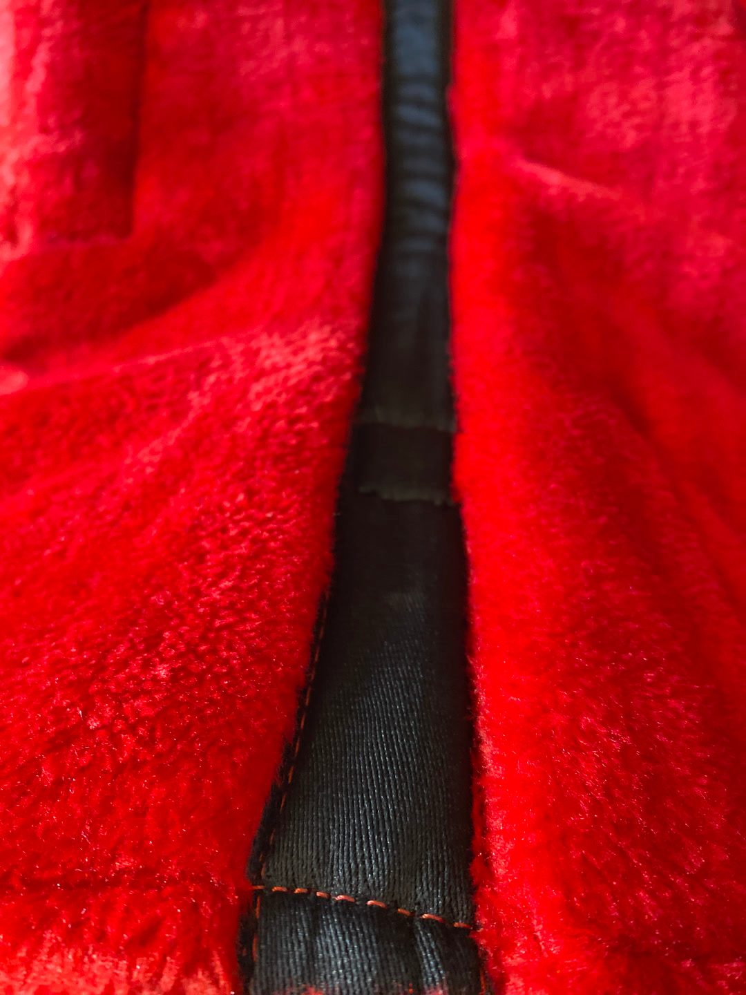 Amortisseur rouge, média 4