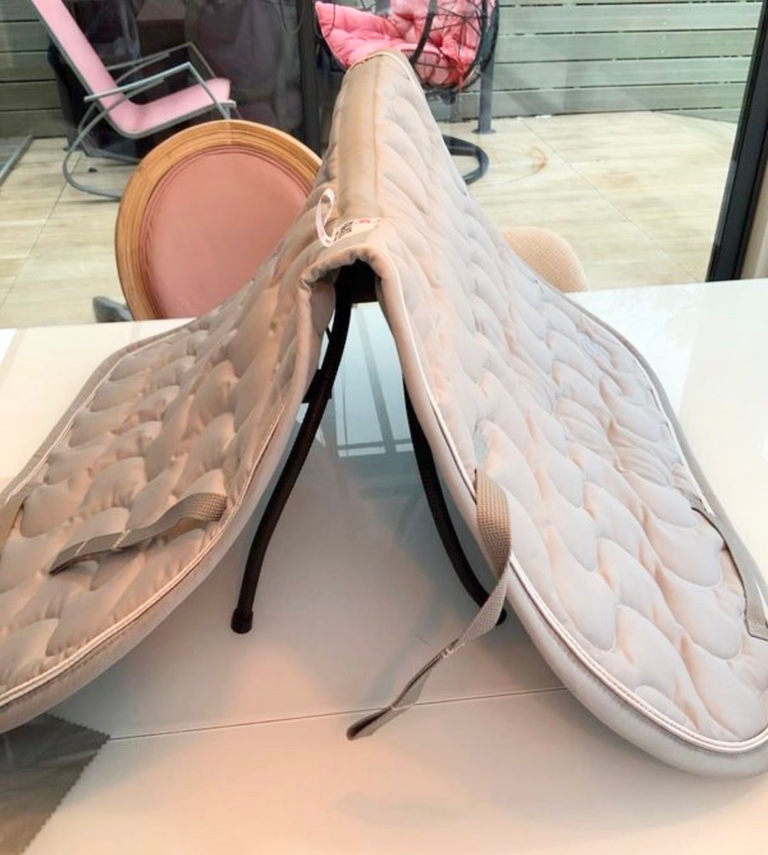 Tapis de selle neuf GIGAX gris clair, média 3