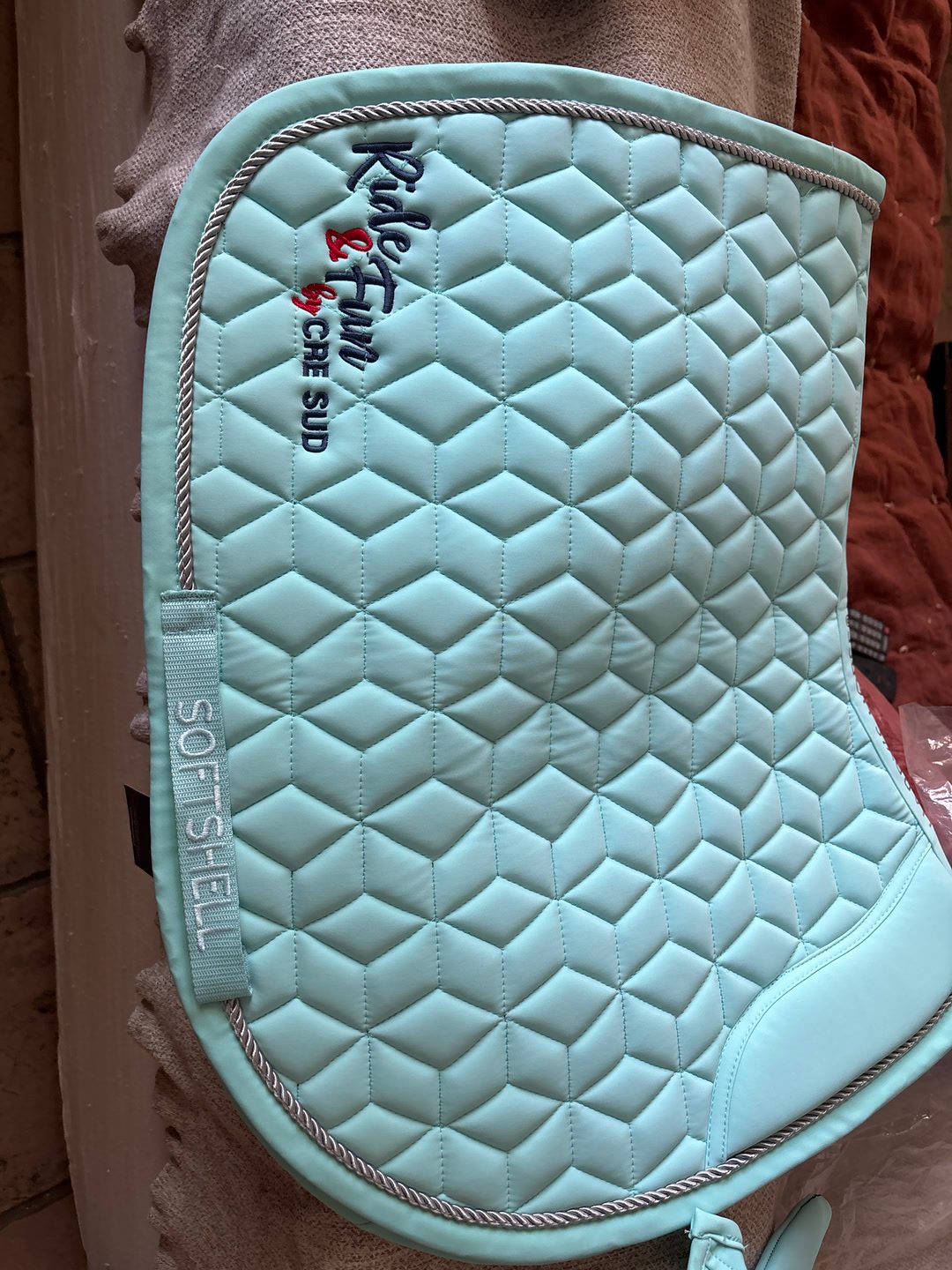 Tapis et bonnet taille cob, média 5