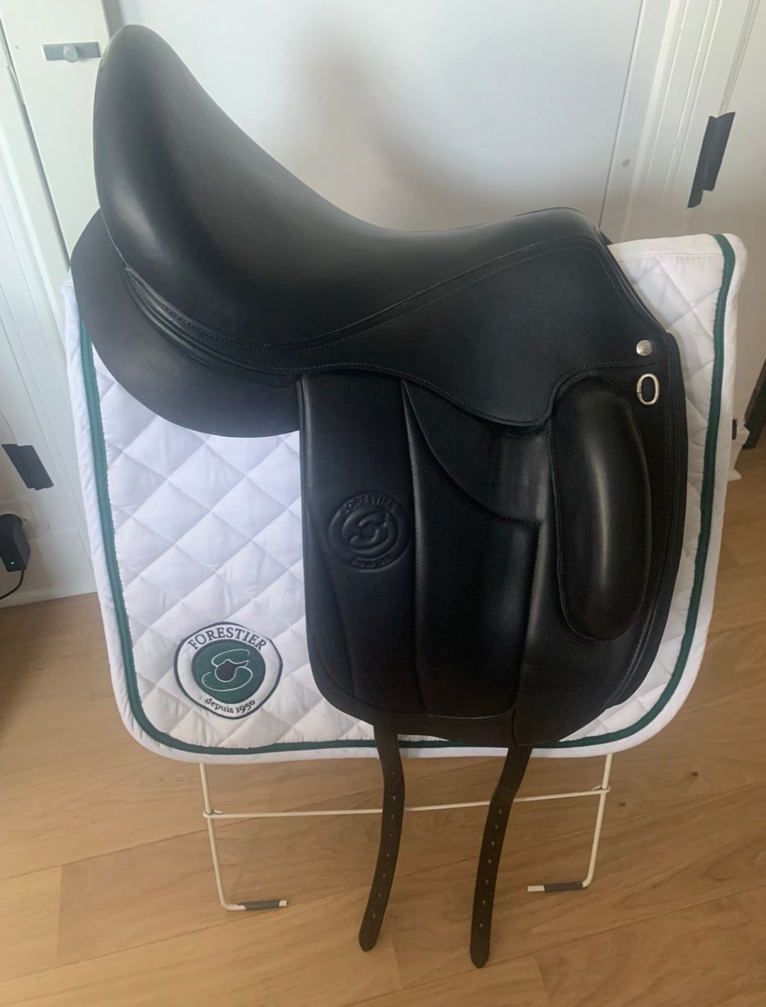 Selle de dressage Aachen Forestier 17,5, média 4