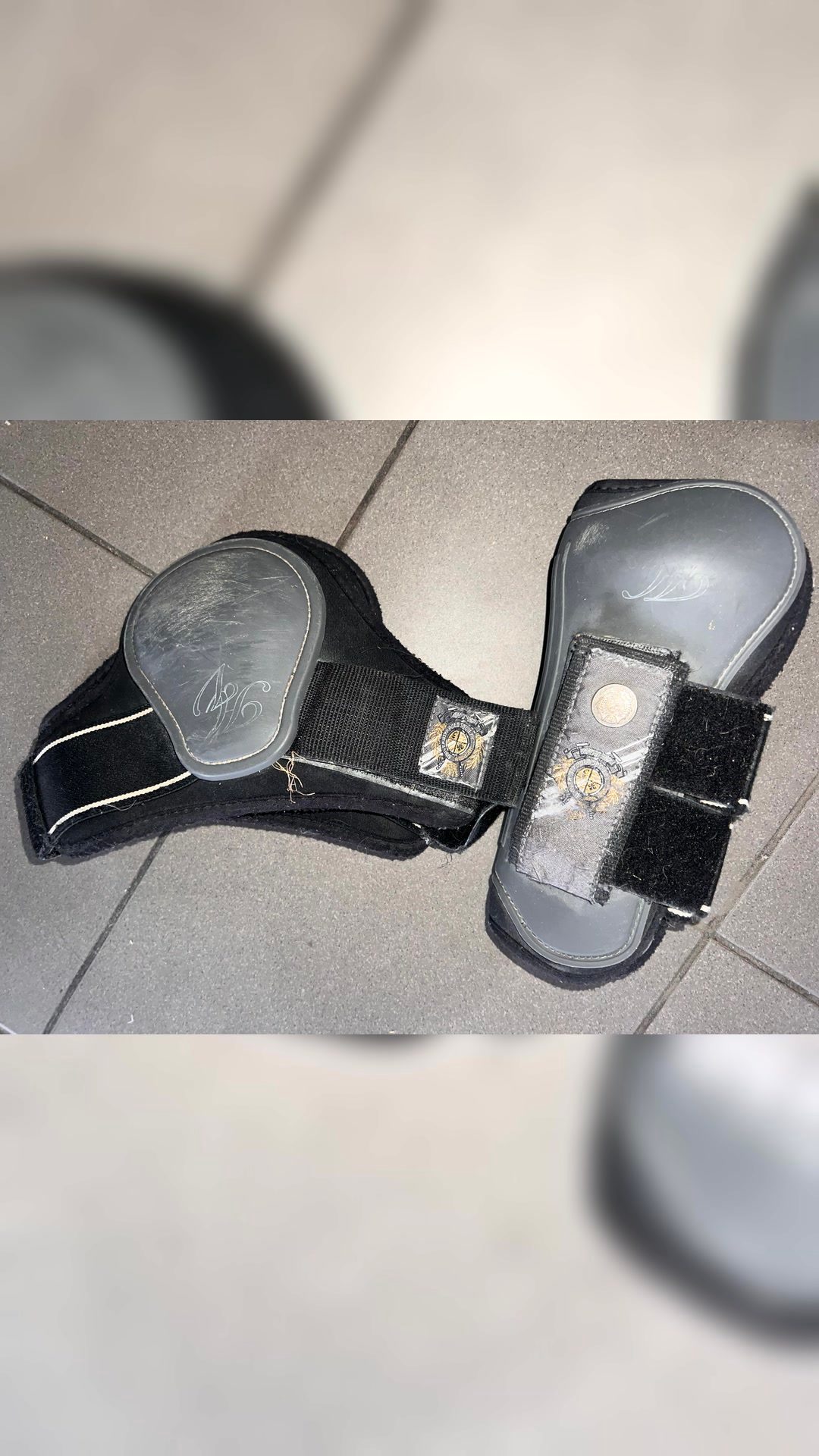 protection avant / arrière, média 4