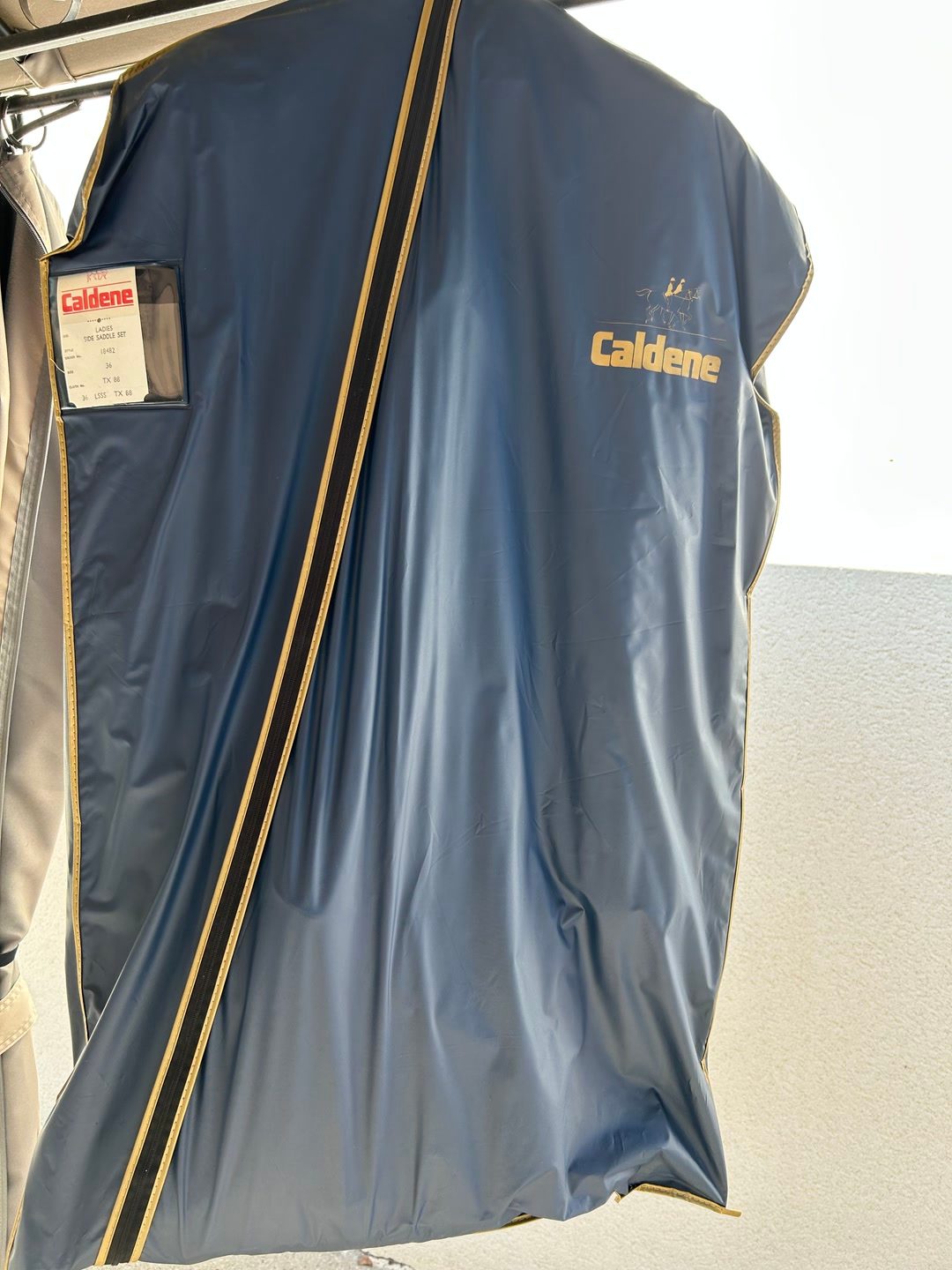 Tenue d’Amazone complète Caldene / Calcutt & Sons – Neuve avec étiquette – Taille 36" (38-40 FR), média 20