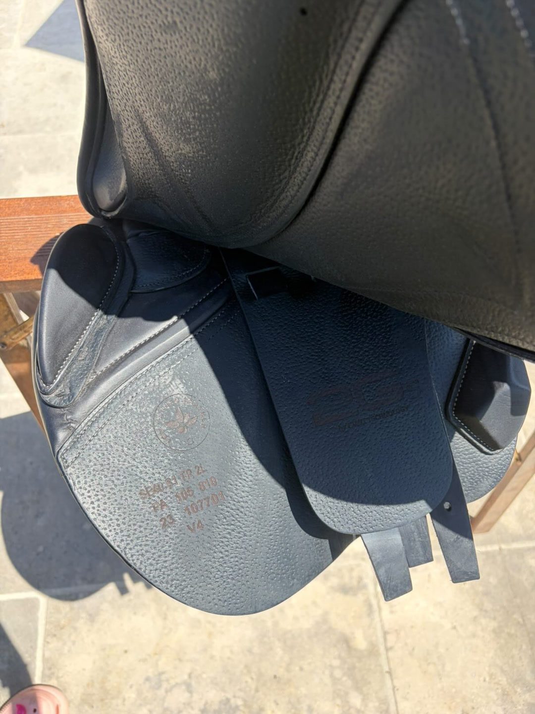 Selle CWD 2G's 17 pouces cuir noir, média 5