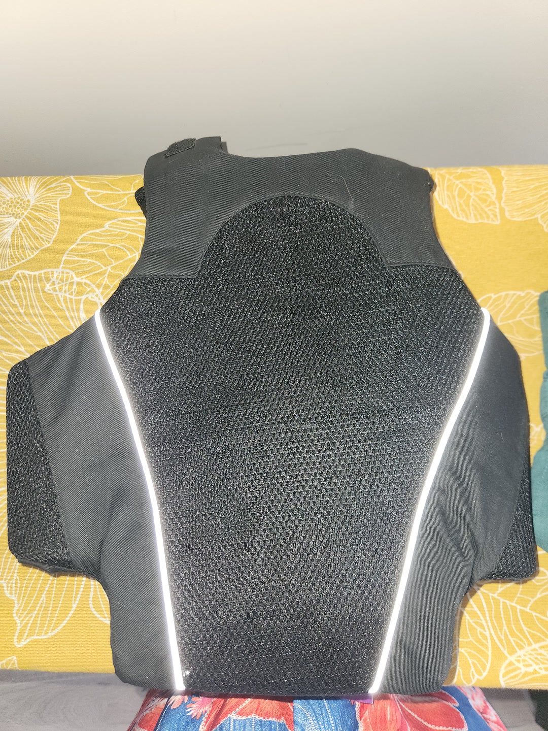 Gilet cross enfant neuf, média 2