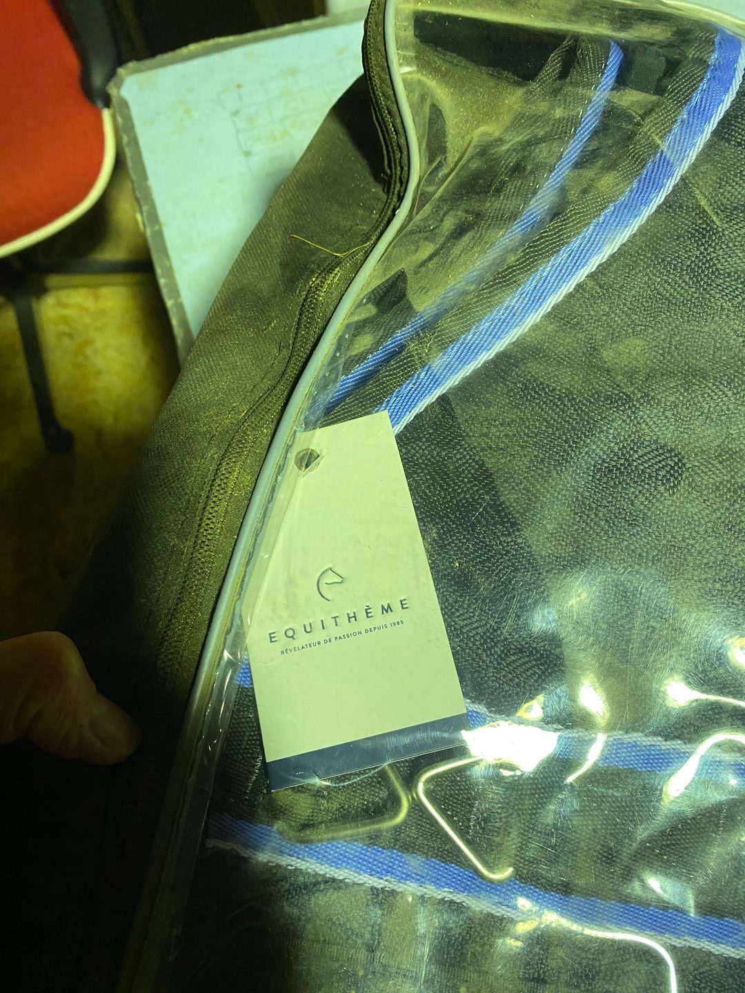 Couverture 150cm 300g neuve, média 4