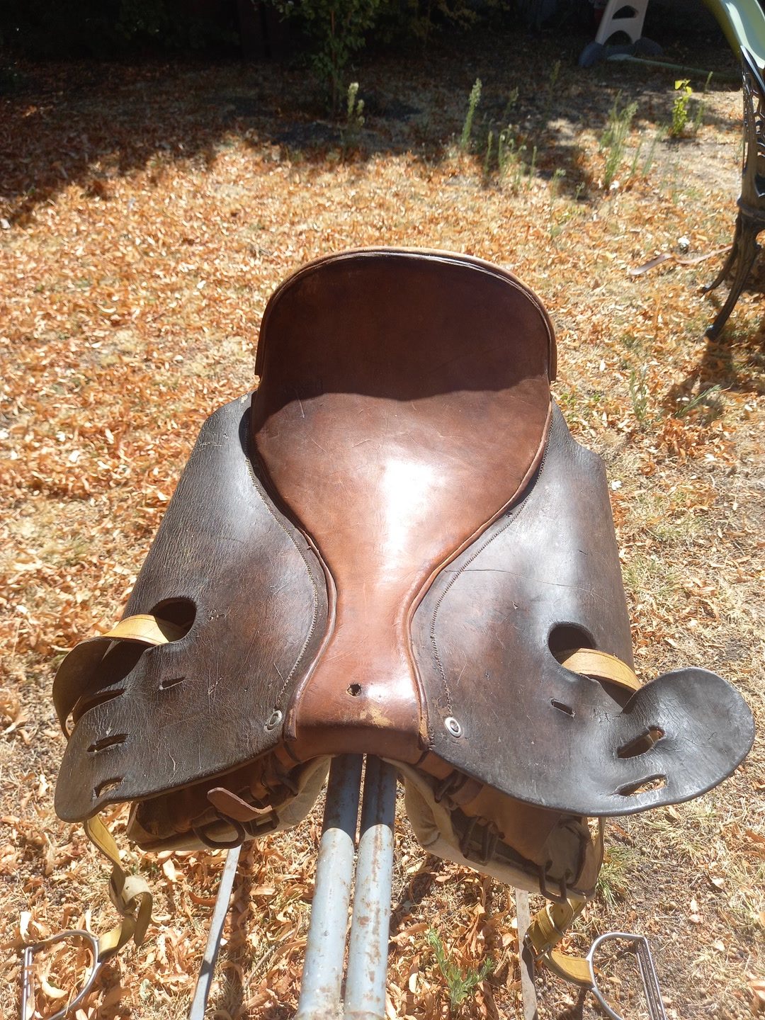 Selle cuir ancienne, média 6
