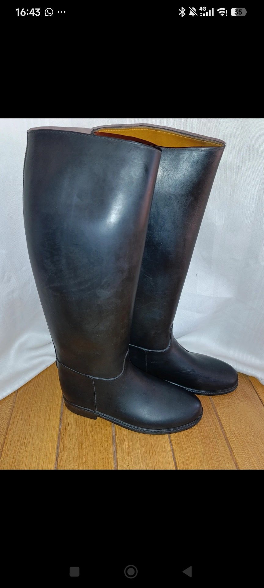 Bottes cuir noir, média 3