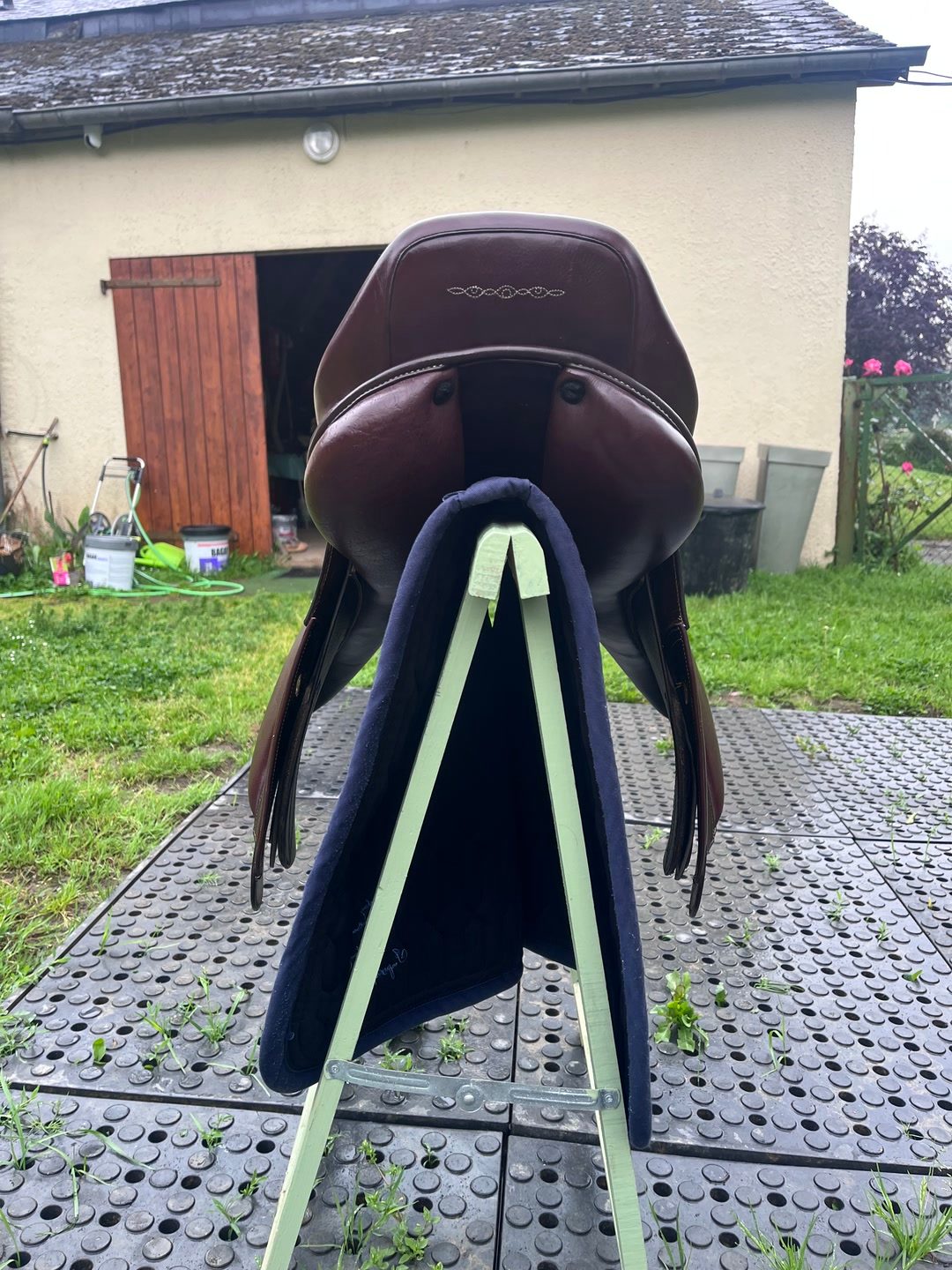 SELLE FOUGANZA 500 CUIR 17,5 - ÉTAT comme NEUF, média 7