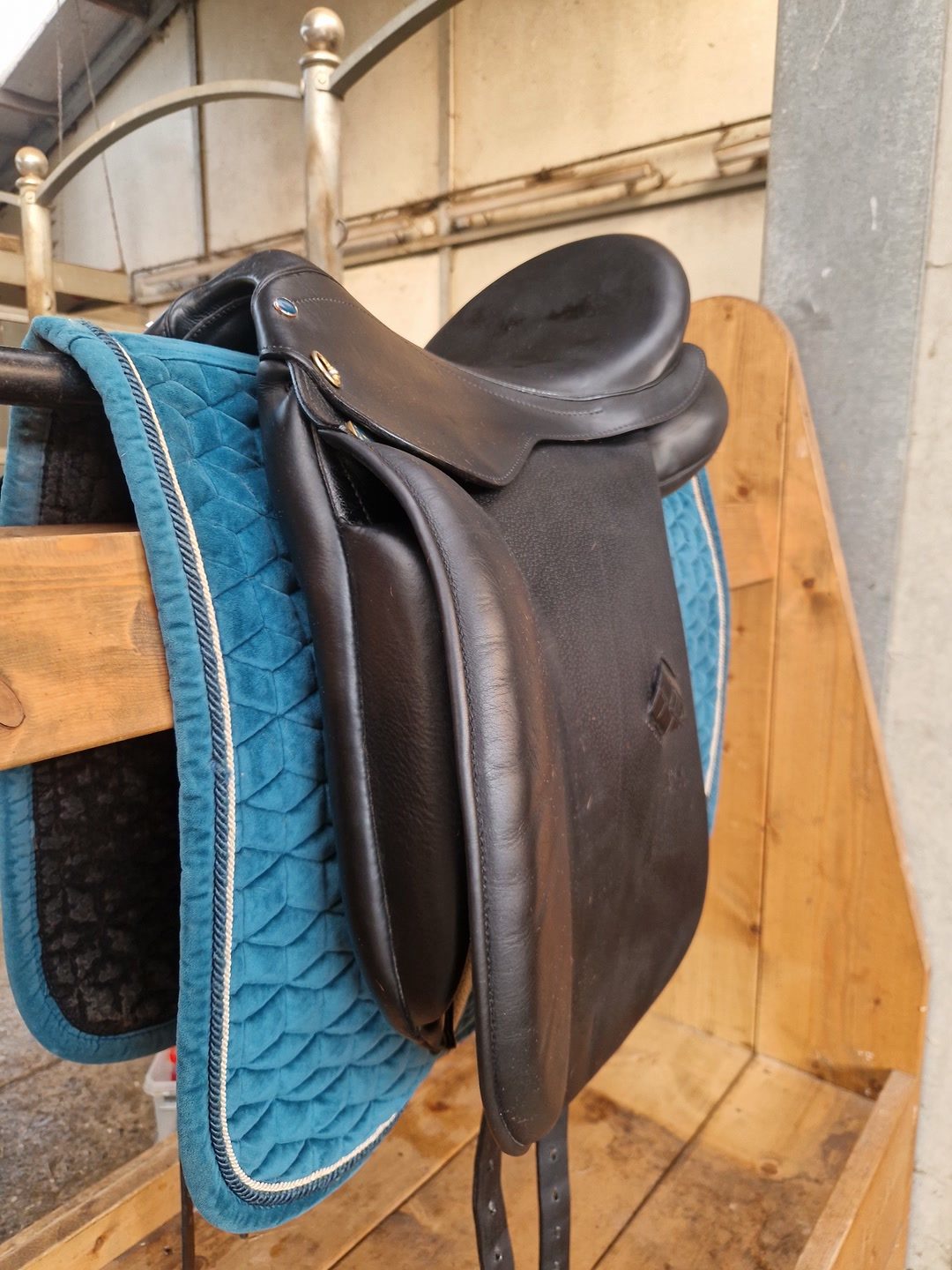 Selle dressage Stubben, média 9