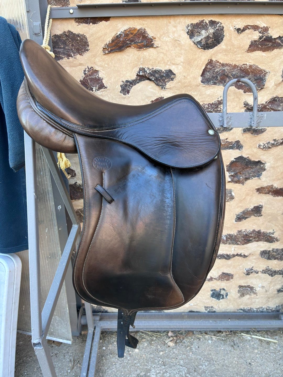 Selle dressage Devoucoux, média 2