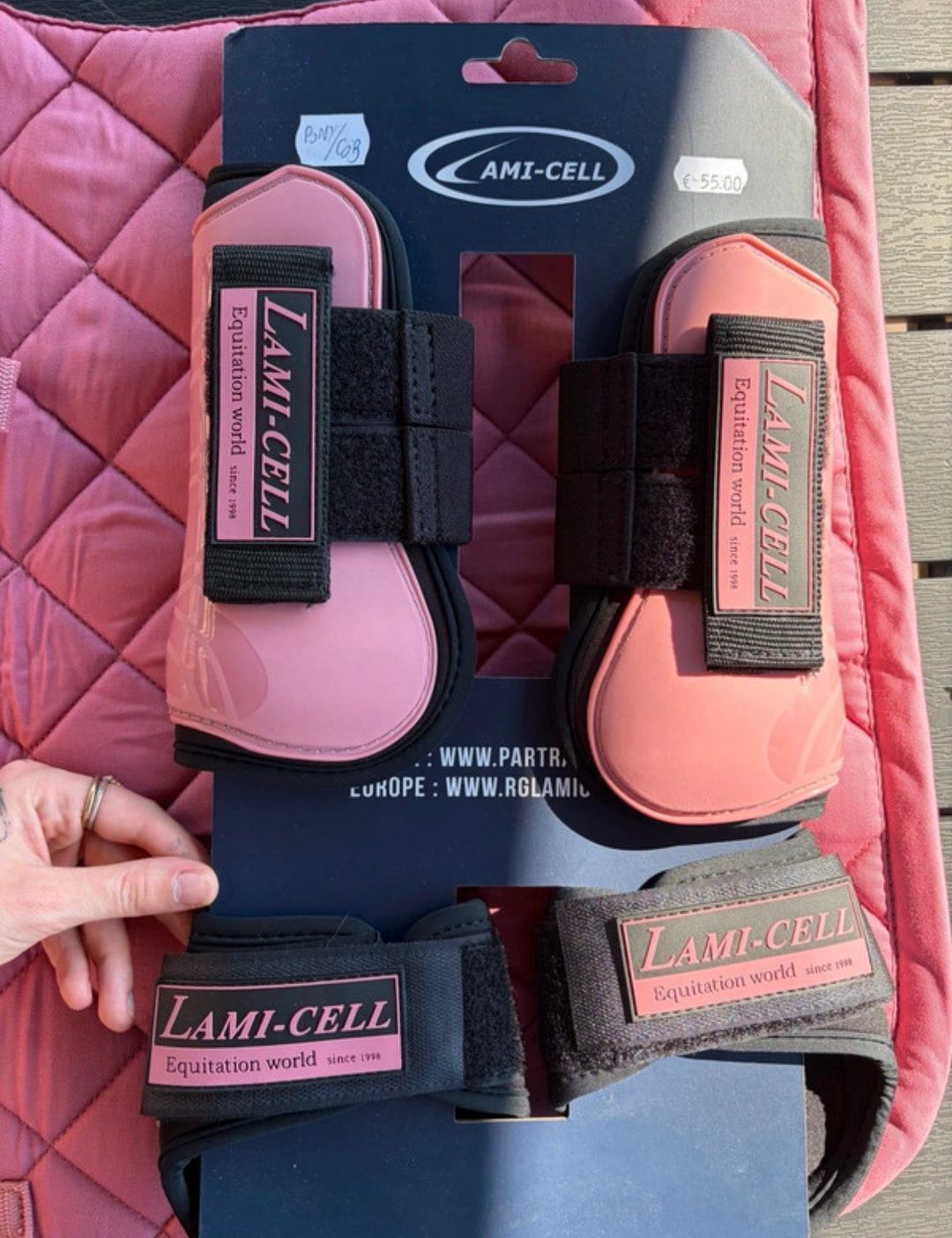 Tapis de Selle et Guêtres Rose, média 2